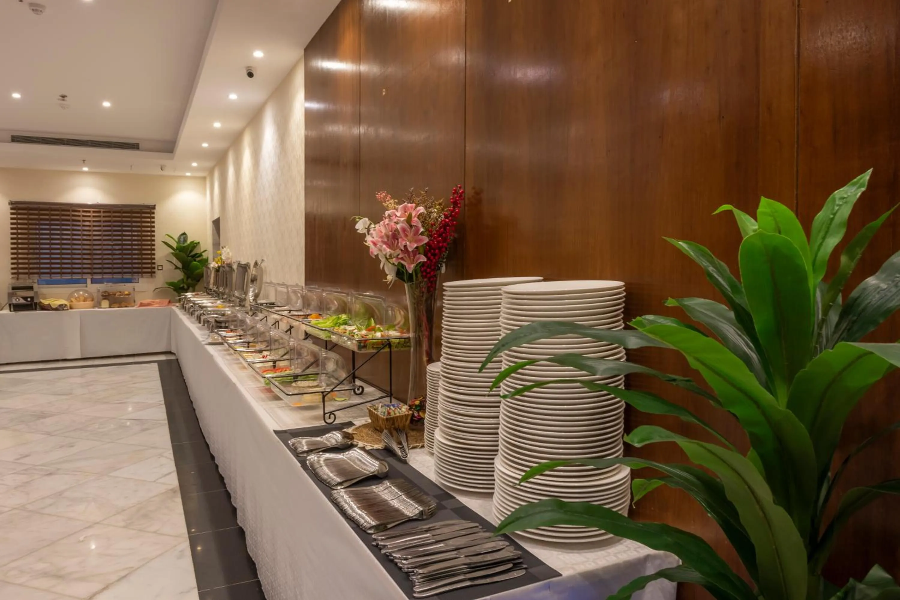 Food and drinks in Paradise Inn Jeddah Hotel