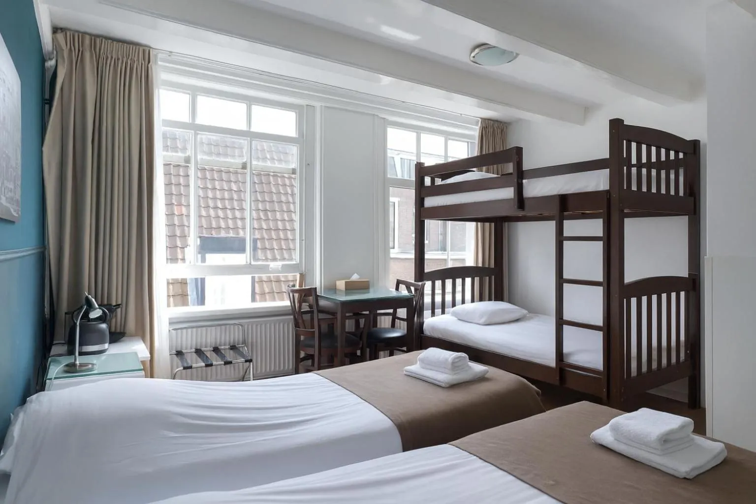 Bedroom, Bed in Hotel Prinsenhof Amsterdam