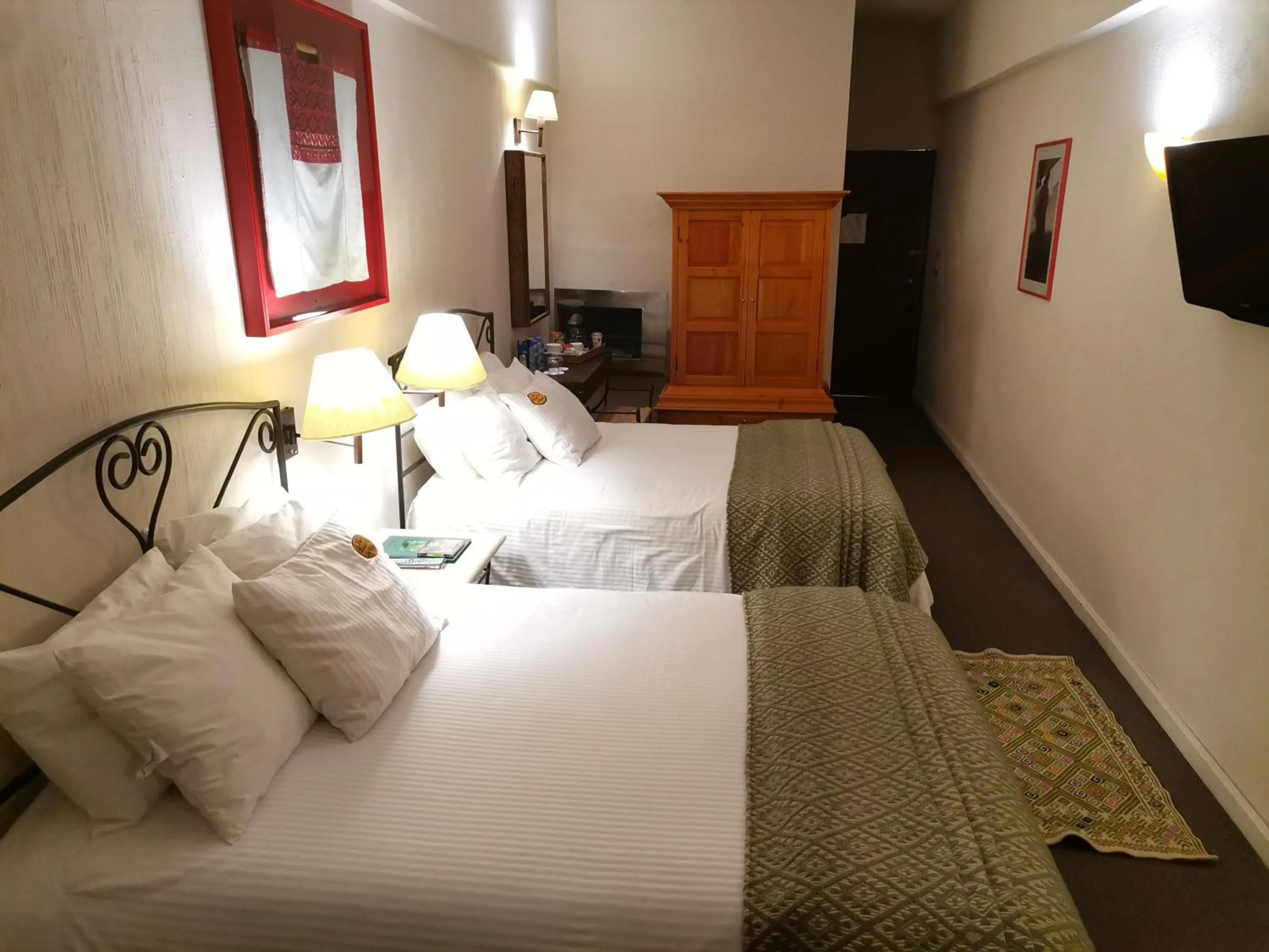 Photo of the whole room, Bed in Mision Grand San Cristobal de las Casas