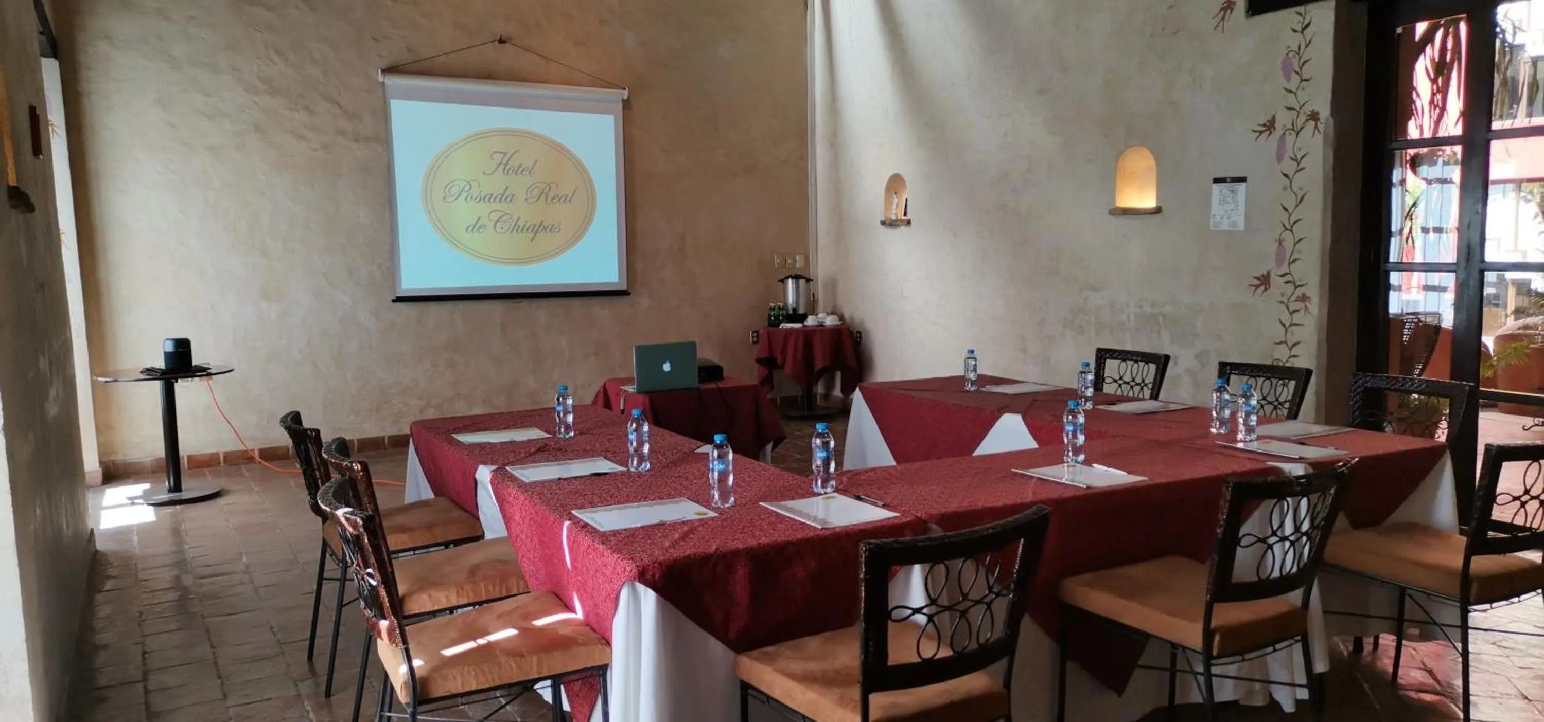 Communal lounge/ TV room in Mision Grand San Cristobal de las Casas