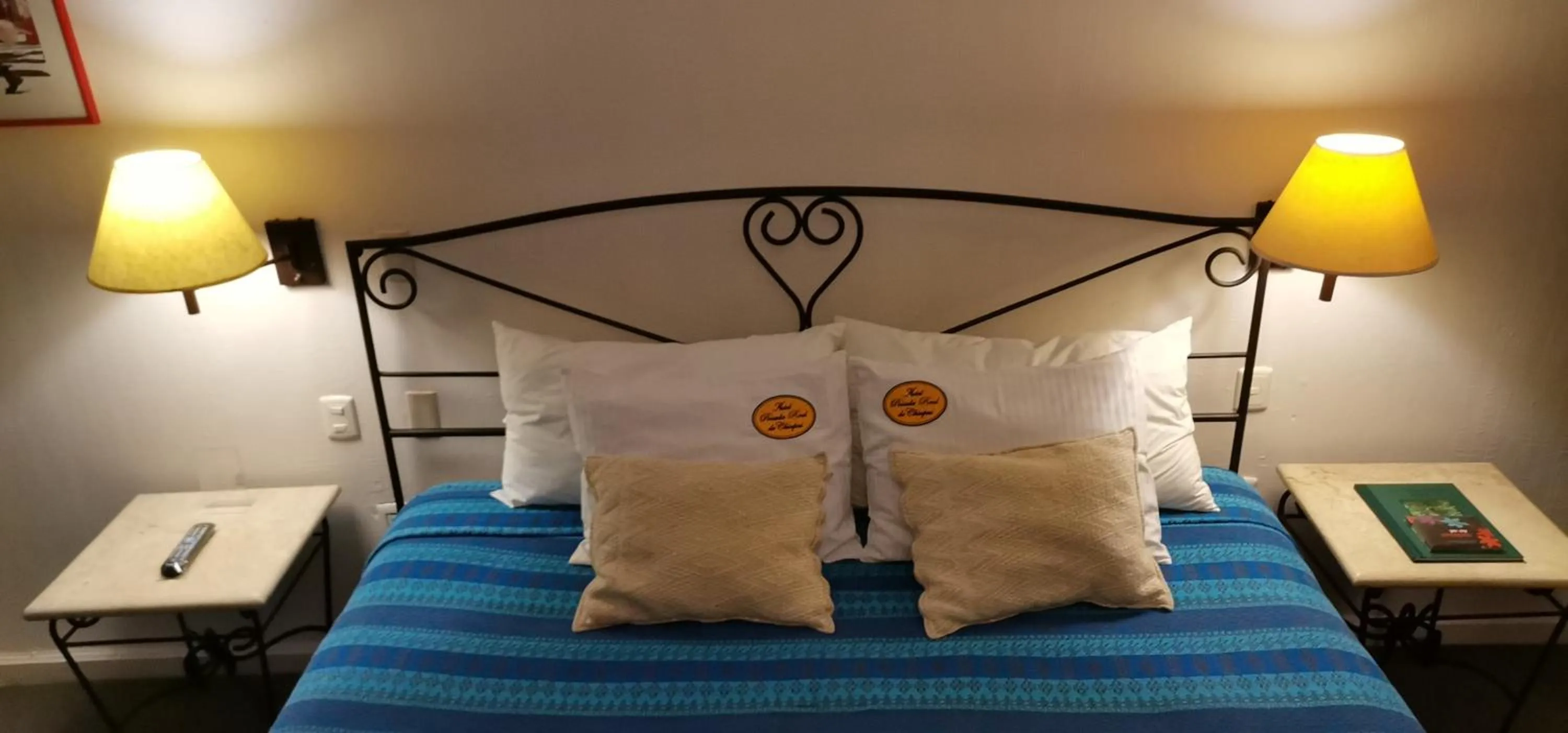 Bed in Mision Grand San Cristobal de las Casas