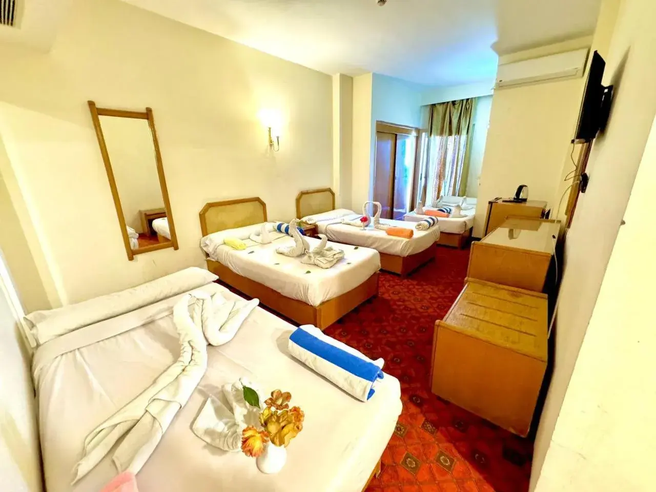 Family Room with Balcony in Queens Valley Hotel Family Room with Balcony in Queens Valley Hotel