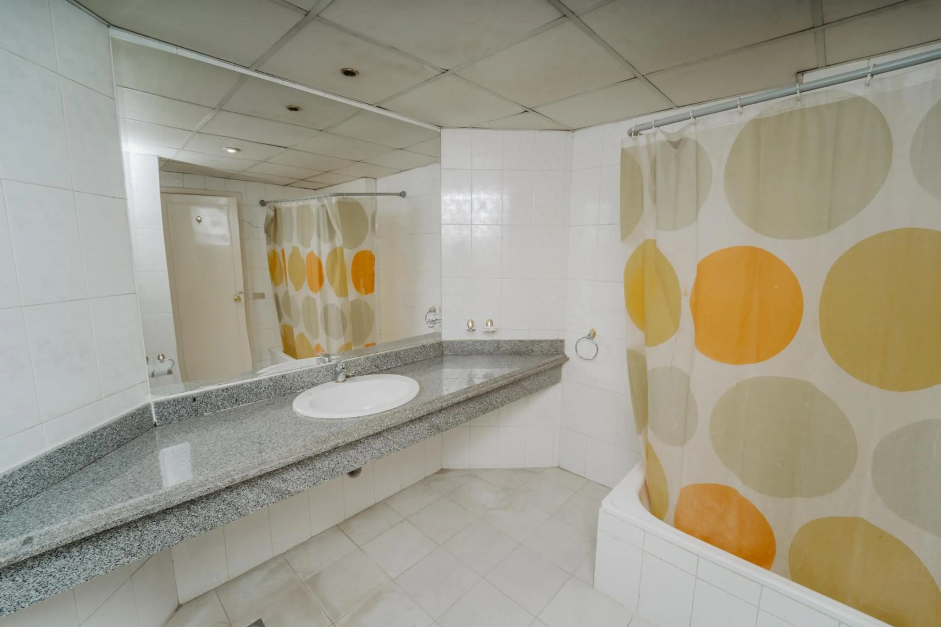 Bathroom in Queens Valley Hotel