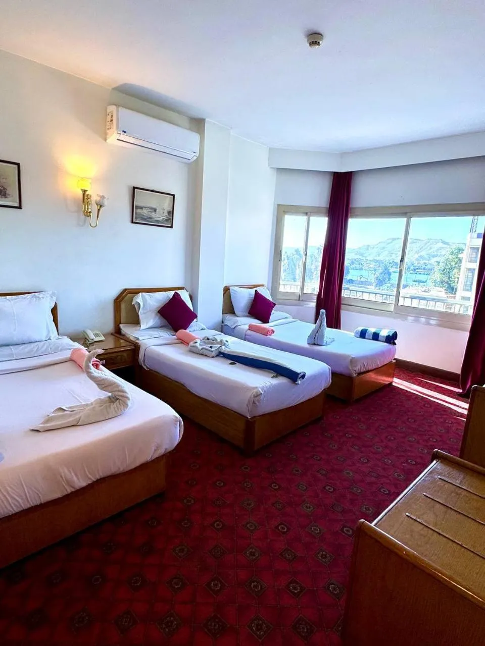 Bed in Queens Valley Hotel