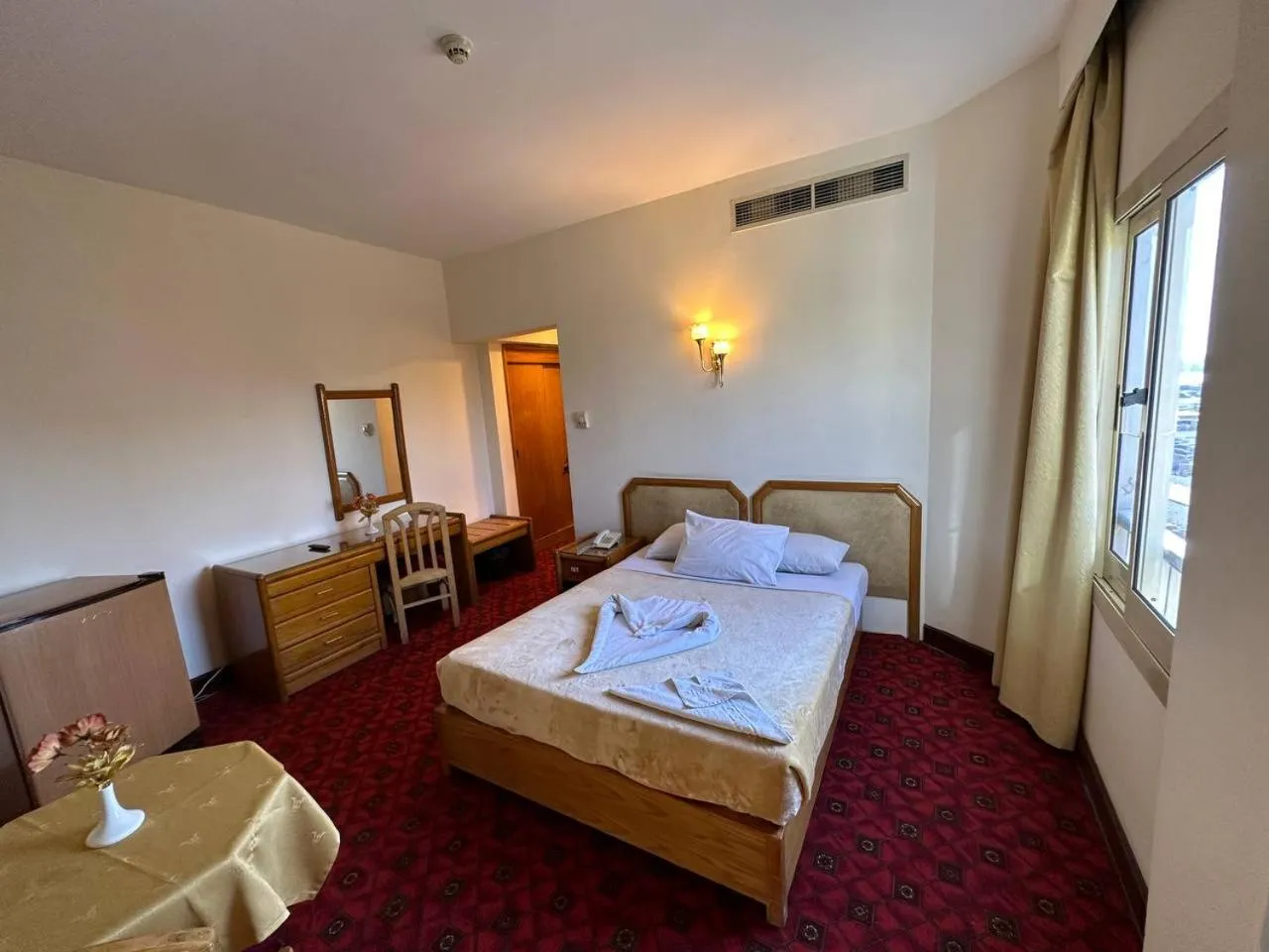 Bed in Queens Valley Hotel