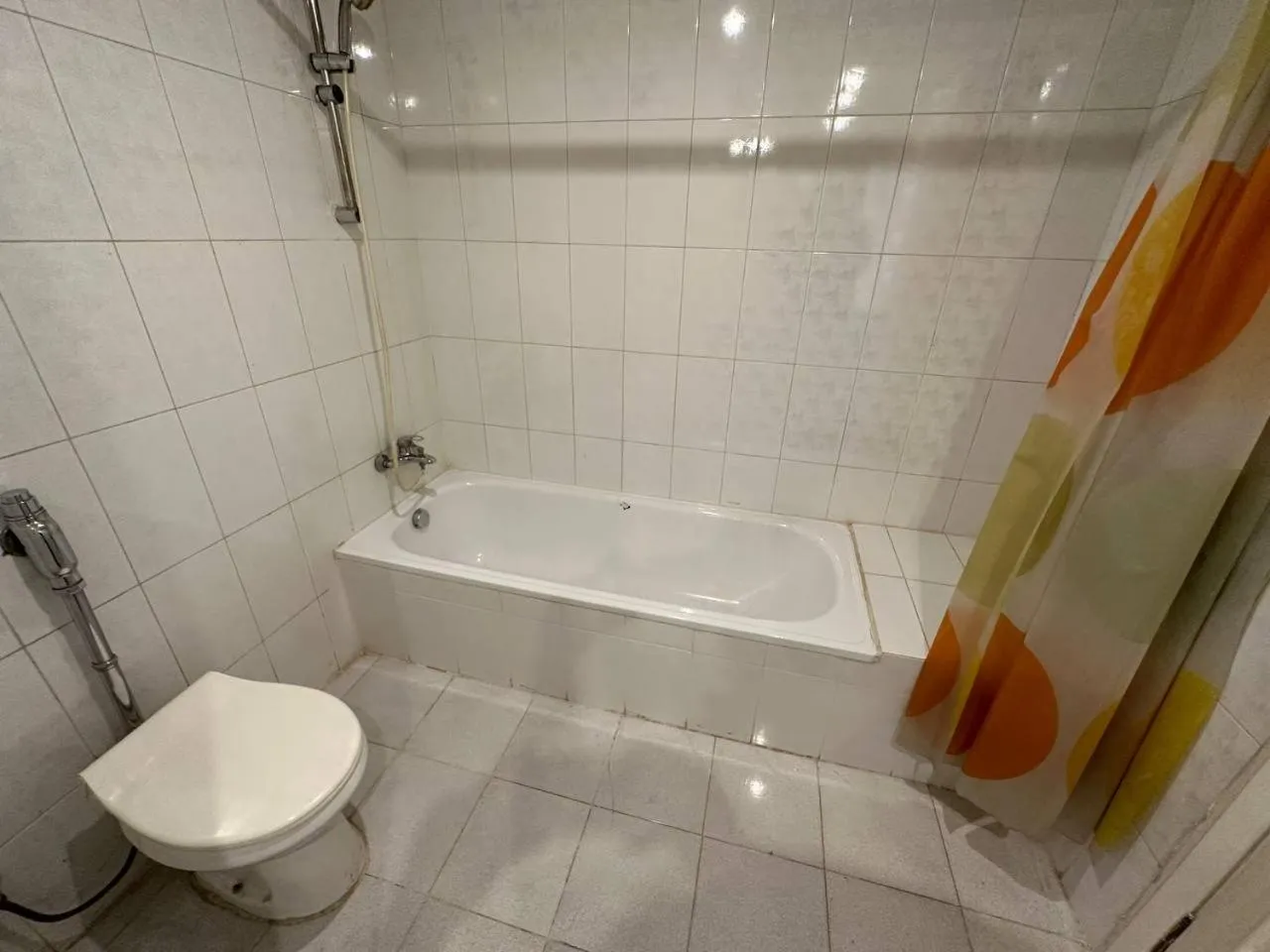 Shower in Queens Valley Hotel