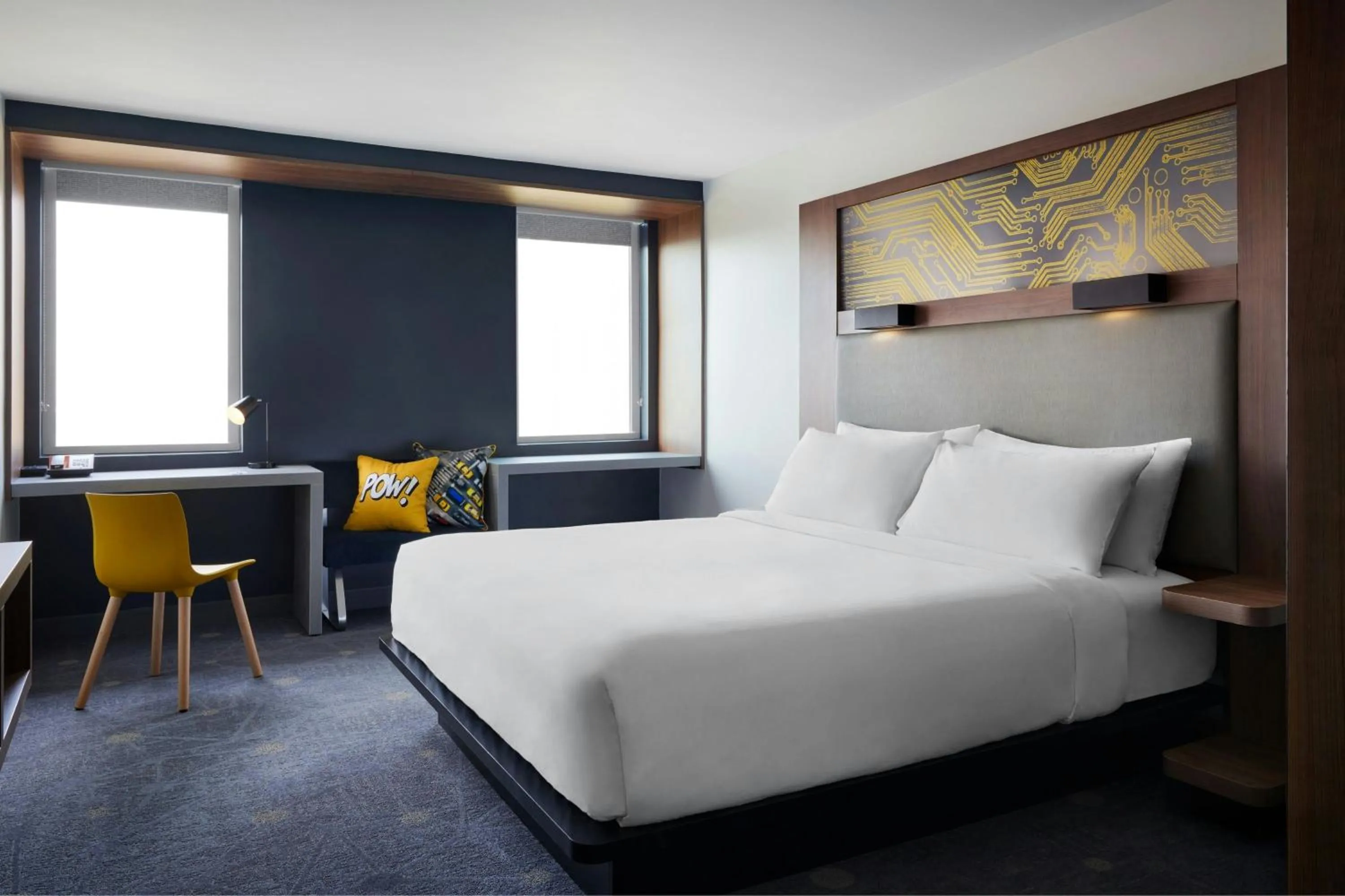 Photo of the whole room, Bed in Aloft Atlanta Downtown