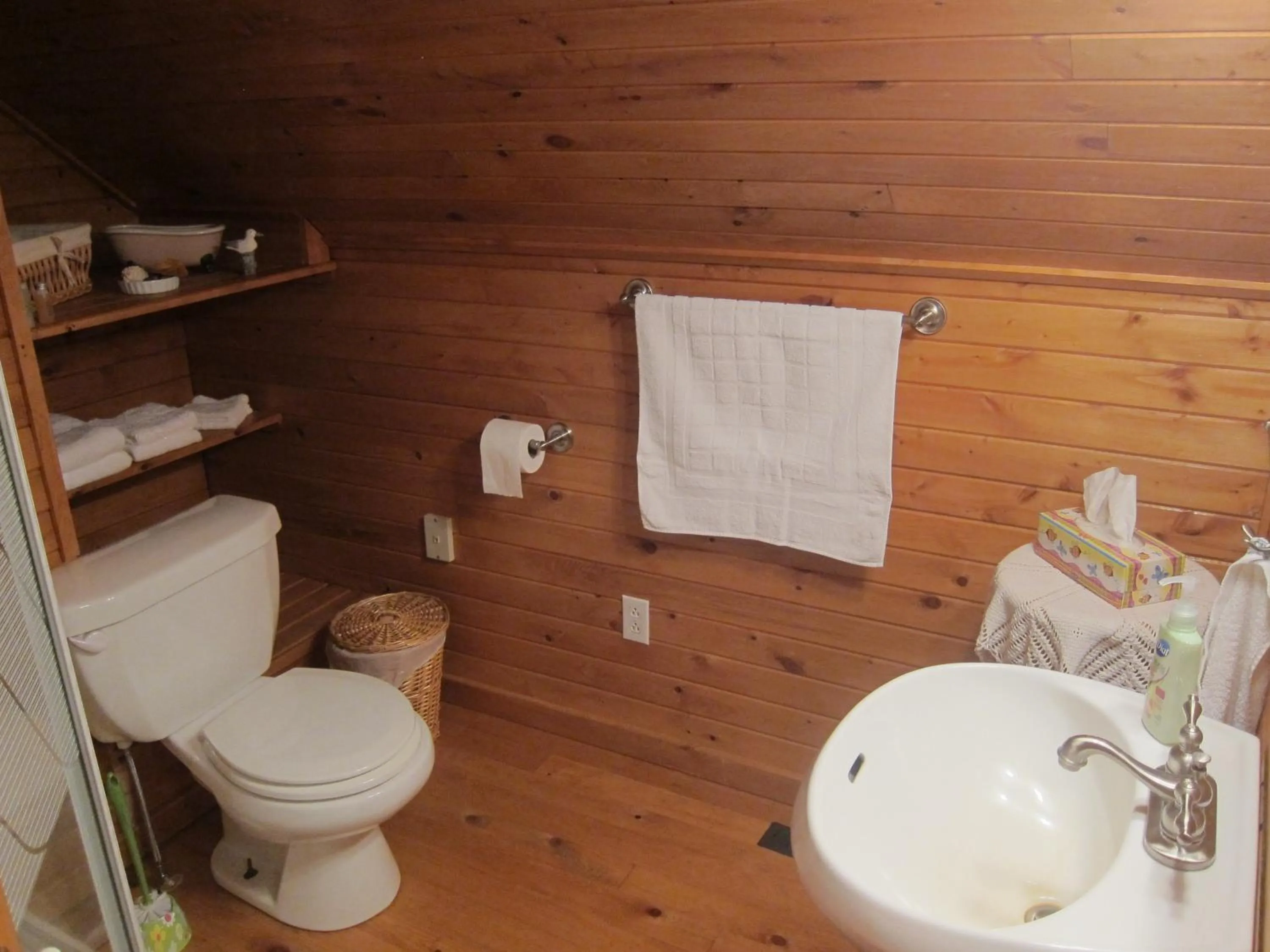 Bathroom in B&B Art of Germany