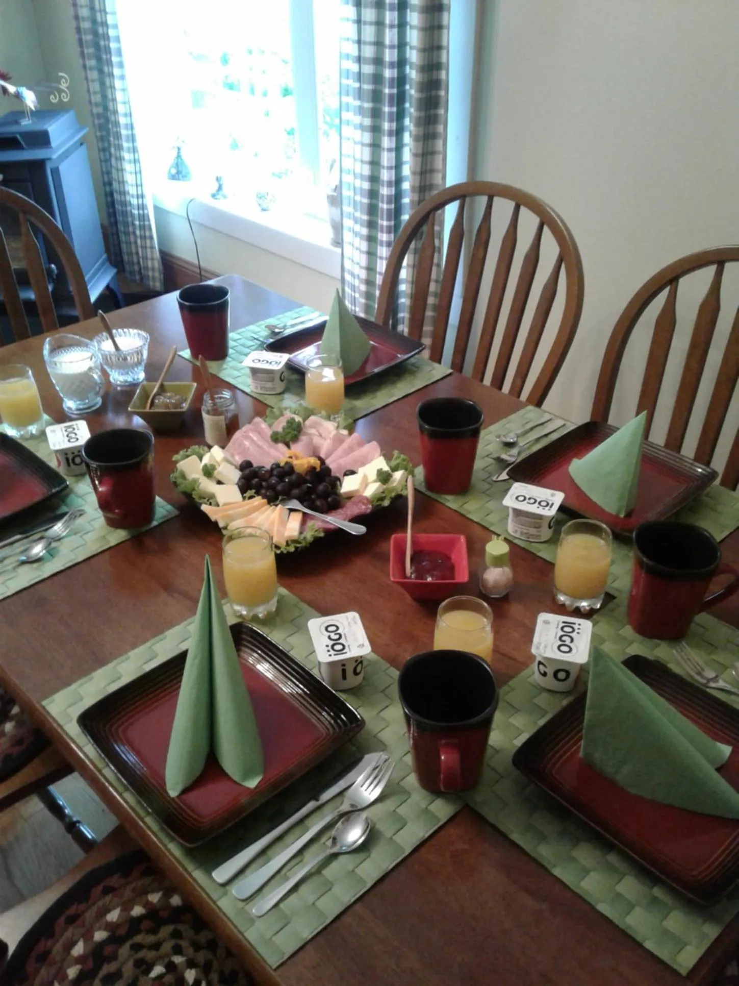 Dining area in B&B Art of Germany