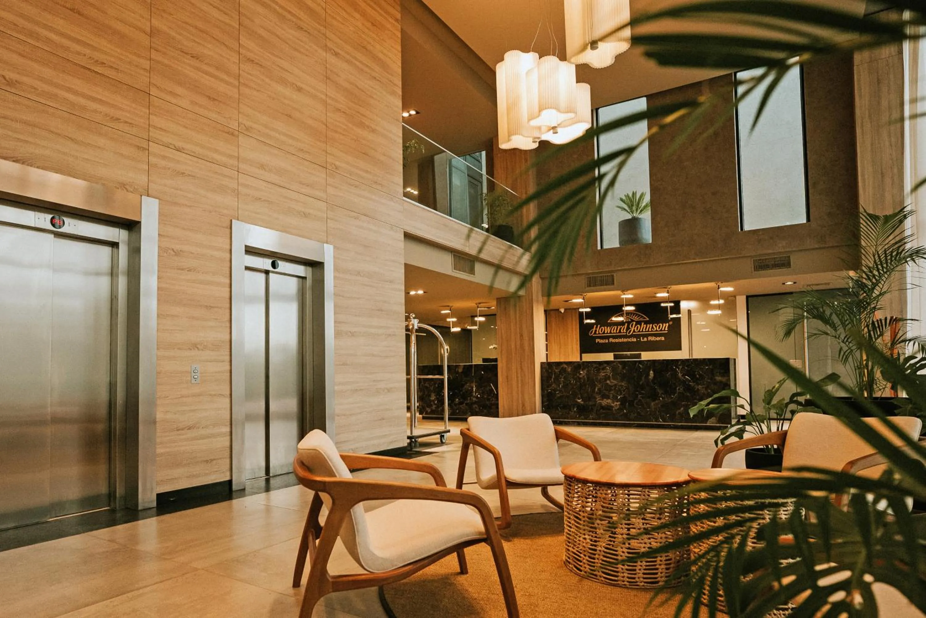 Lobby or reception in Howard Johnson Plaza La Ribera