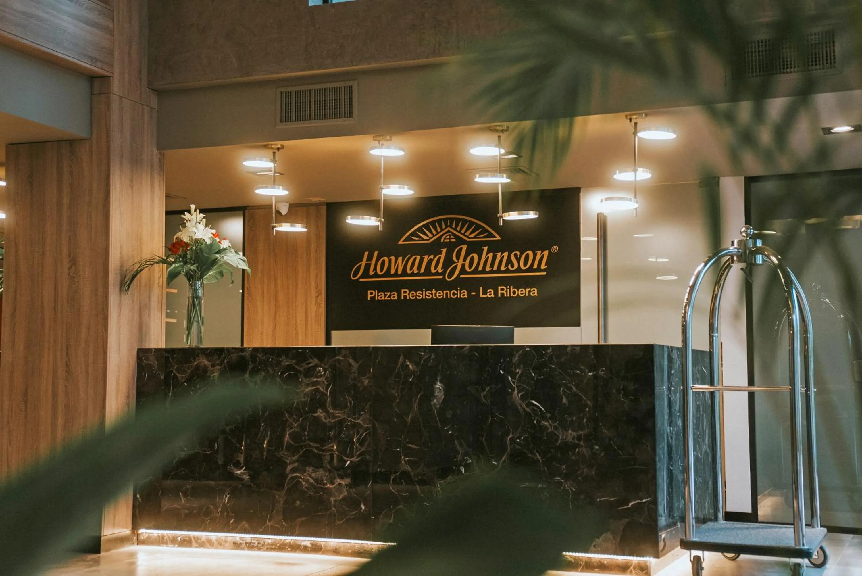Lobby or reception in Howard Johnson Plaza La Ribera