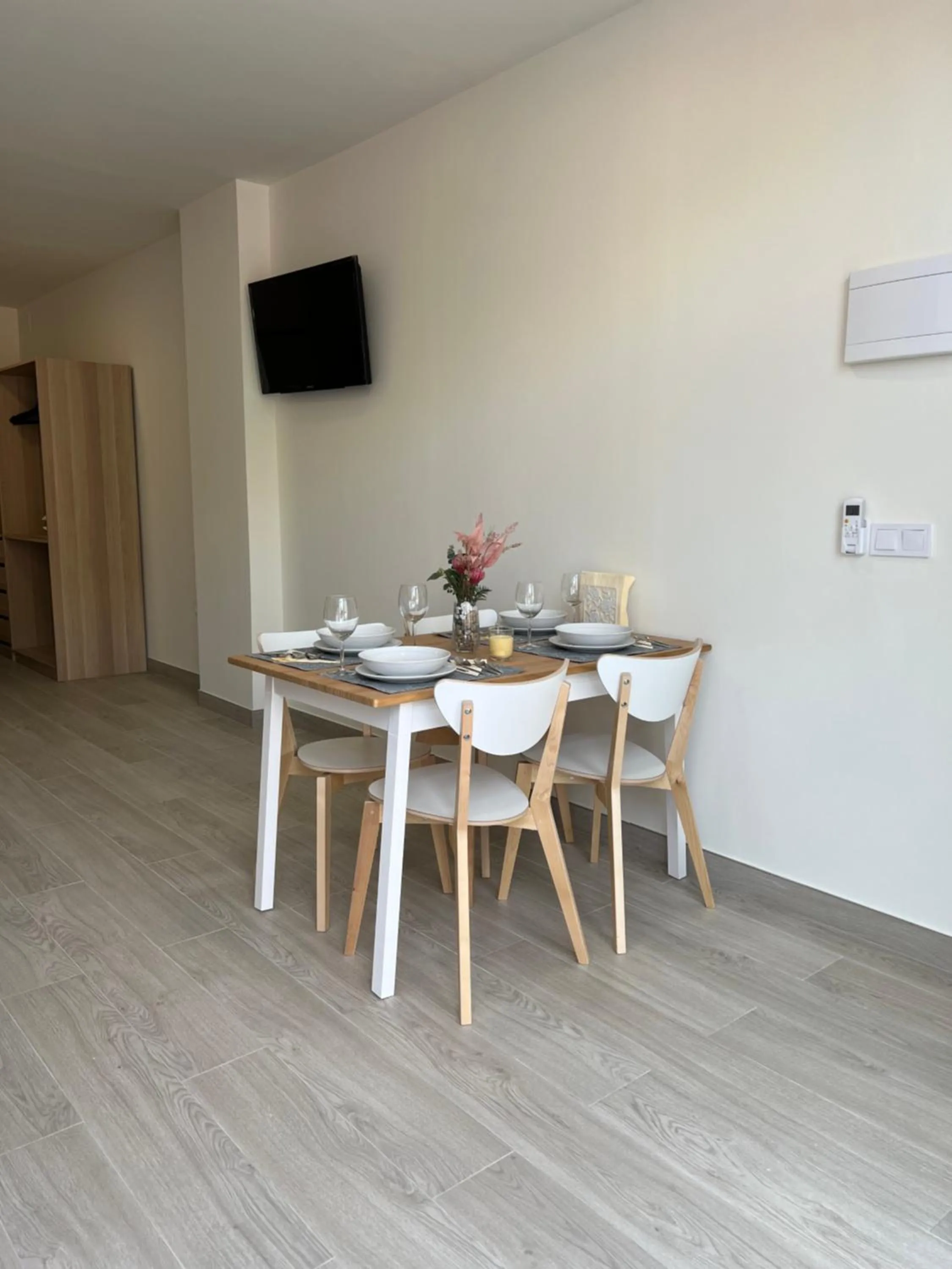Dining area in APARTAMENTO PLAYA Valencia