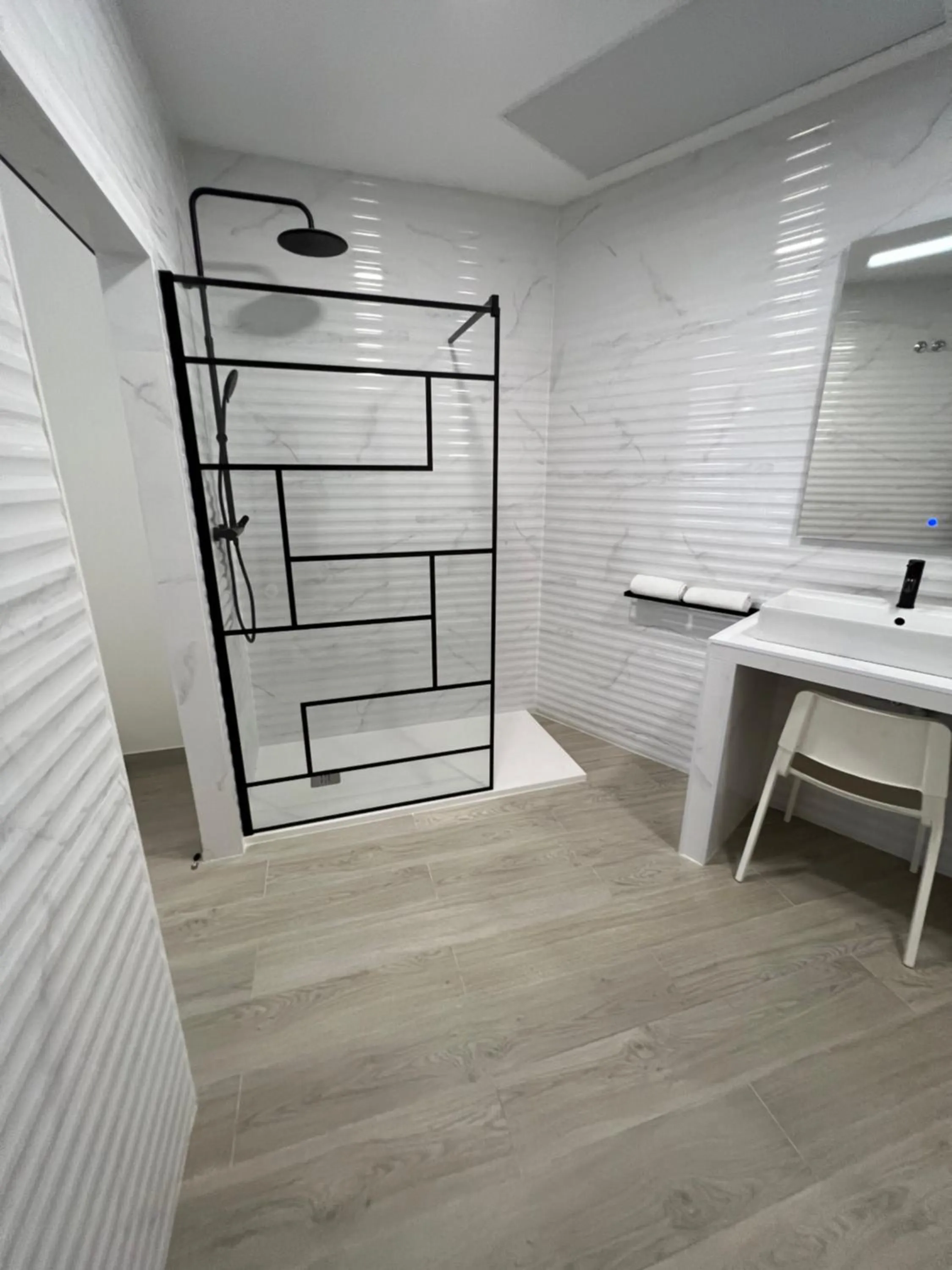 Shower in APARTAMENTO PLAYA Valencia