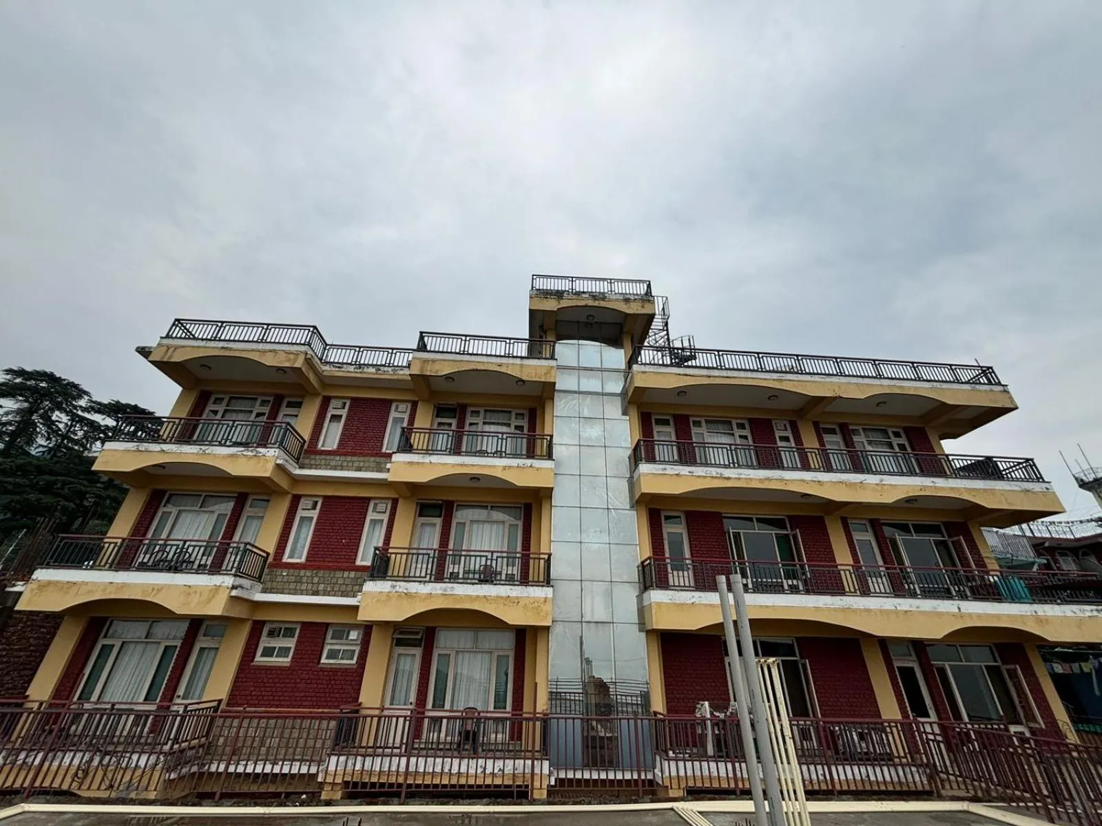 Property building in New Serkong House