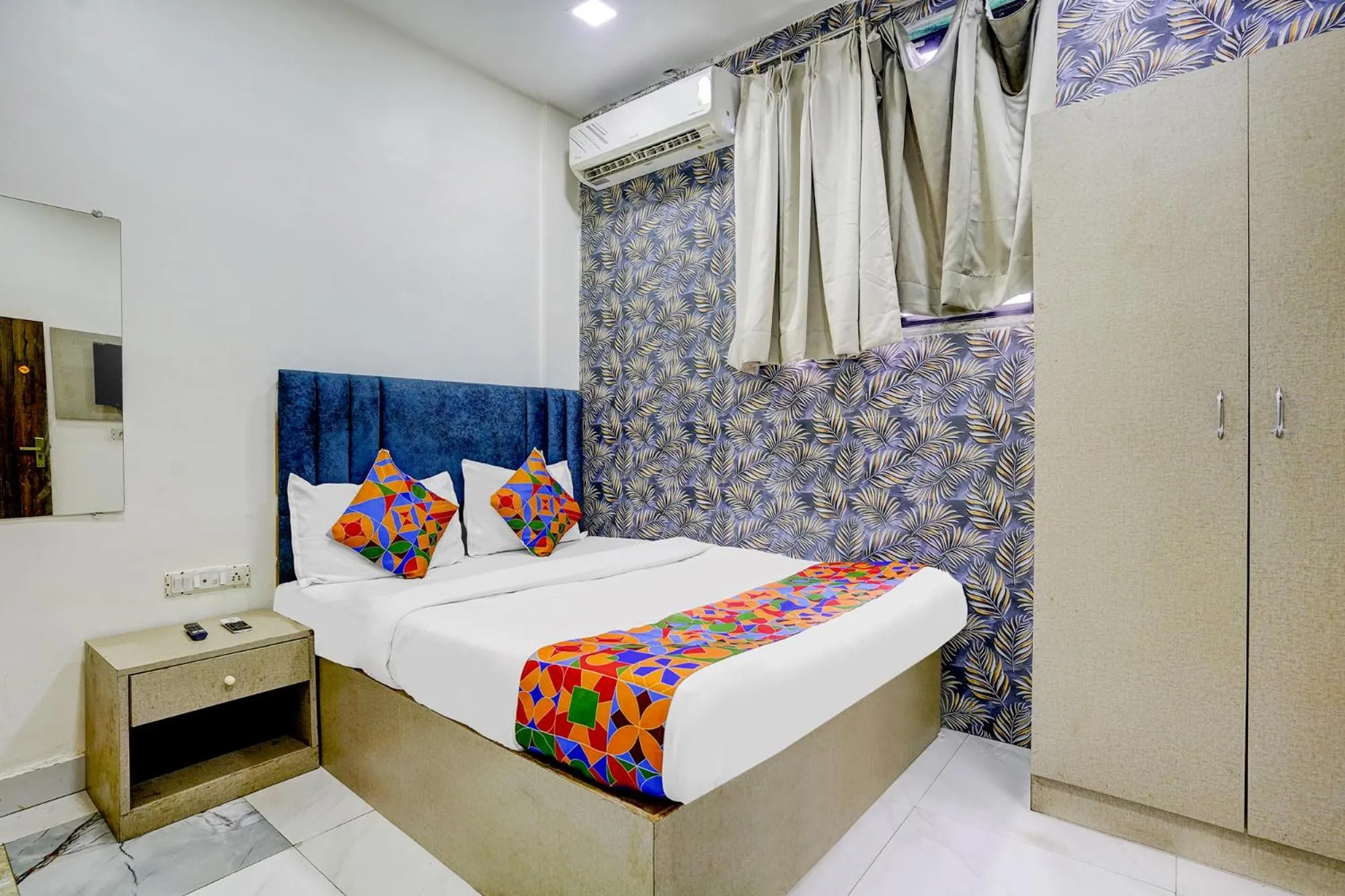 Bed in Via Sumit Palace