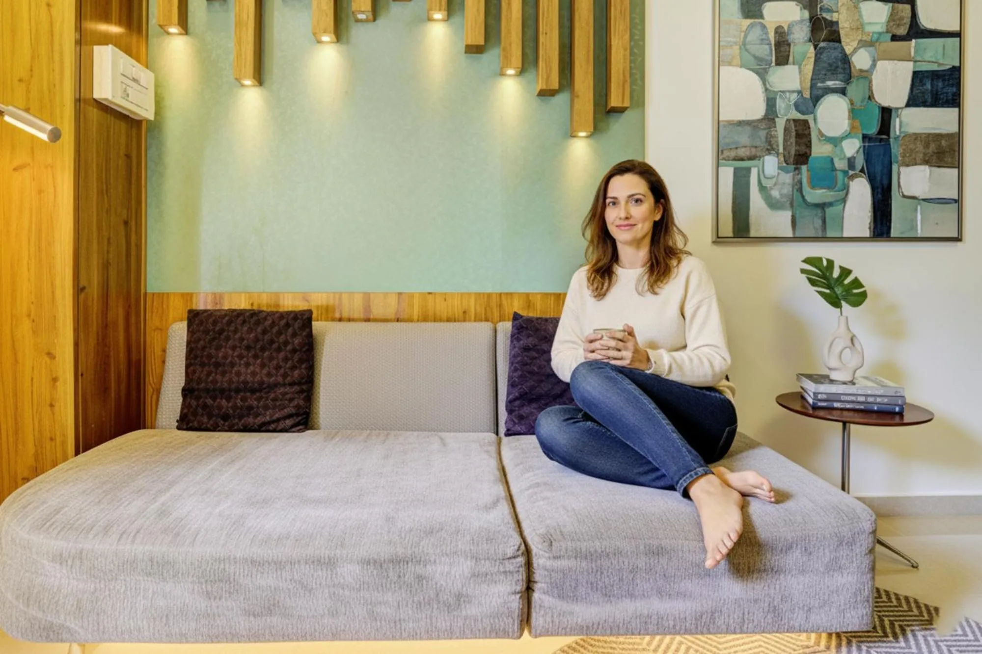 Seating area, Bed in Via Sumit Palace