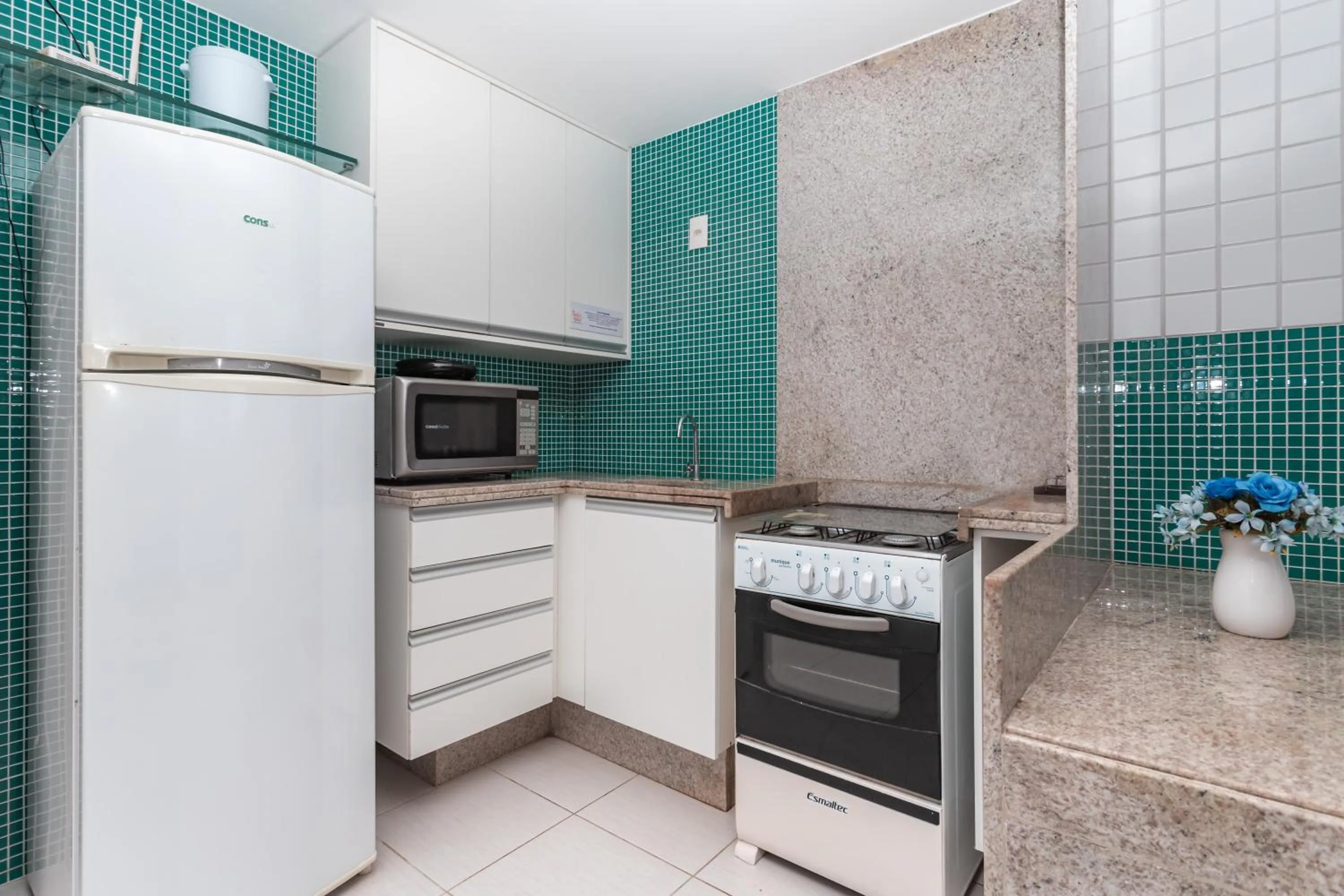 Kitchen or kitchenette in Nannai Residence by AFT