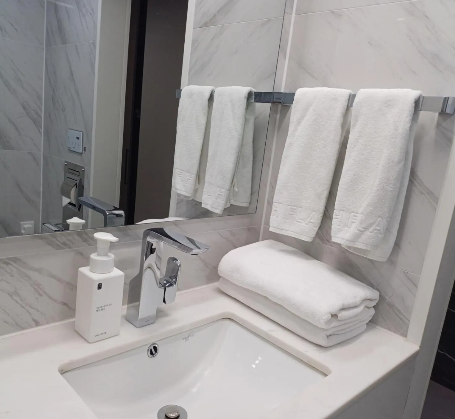 Songdo Halla Westernpark-SeaViewRoom Hotel-바다전망