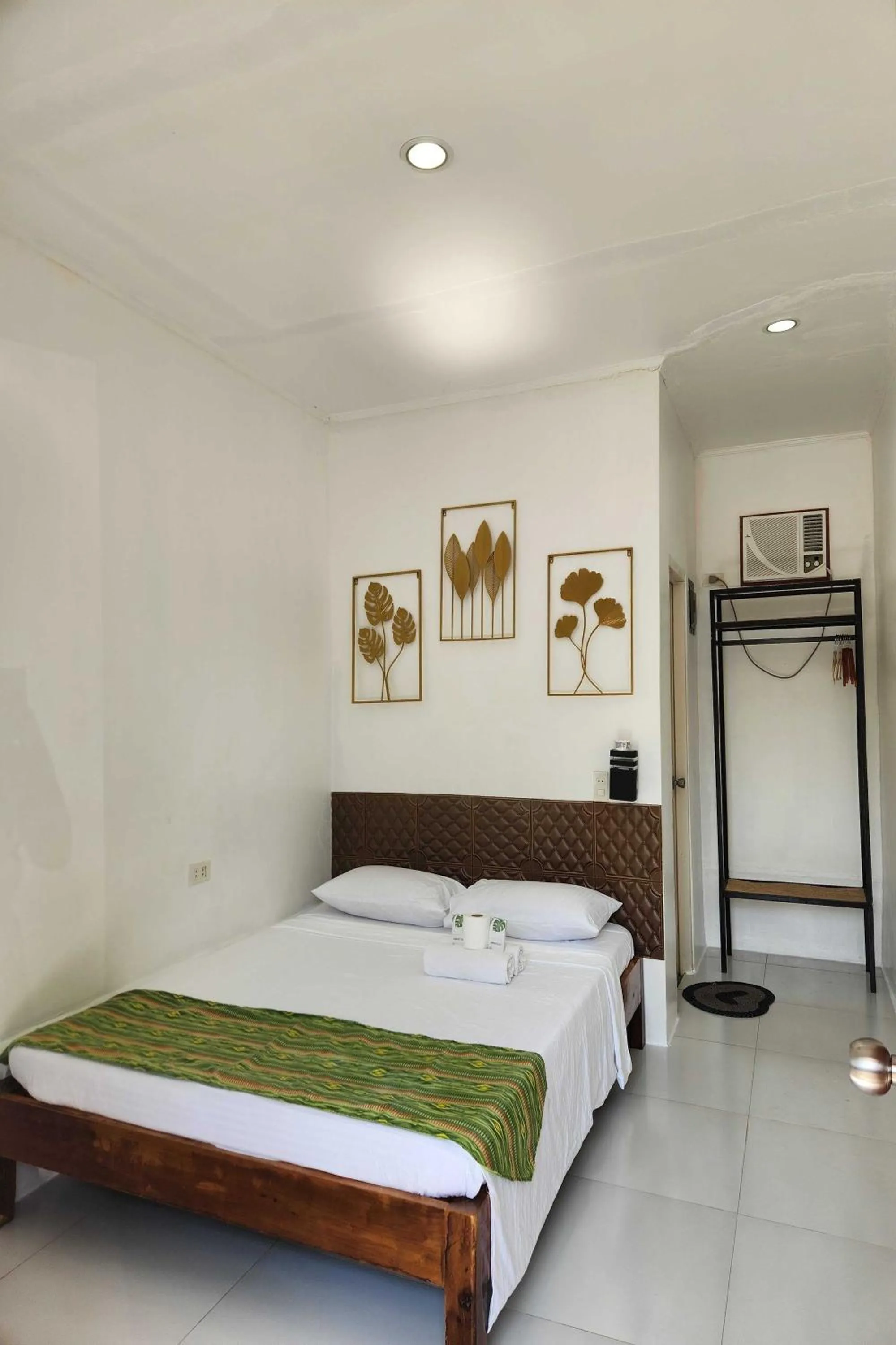 Green Dale's Travellers Inn Puerto Princesa