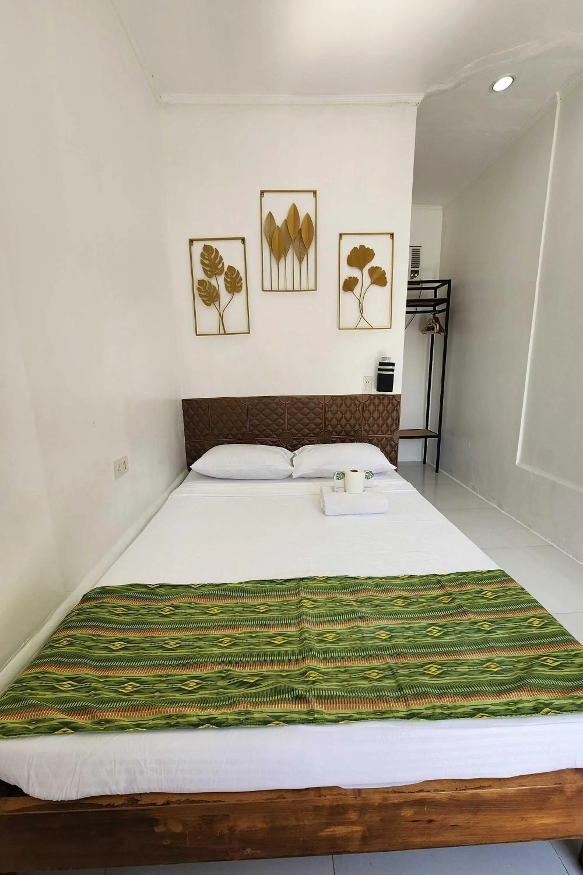 Green Dale's Travellers Inn Puerto Princesa