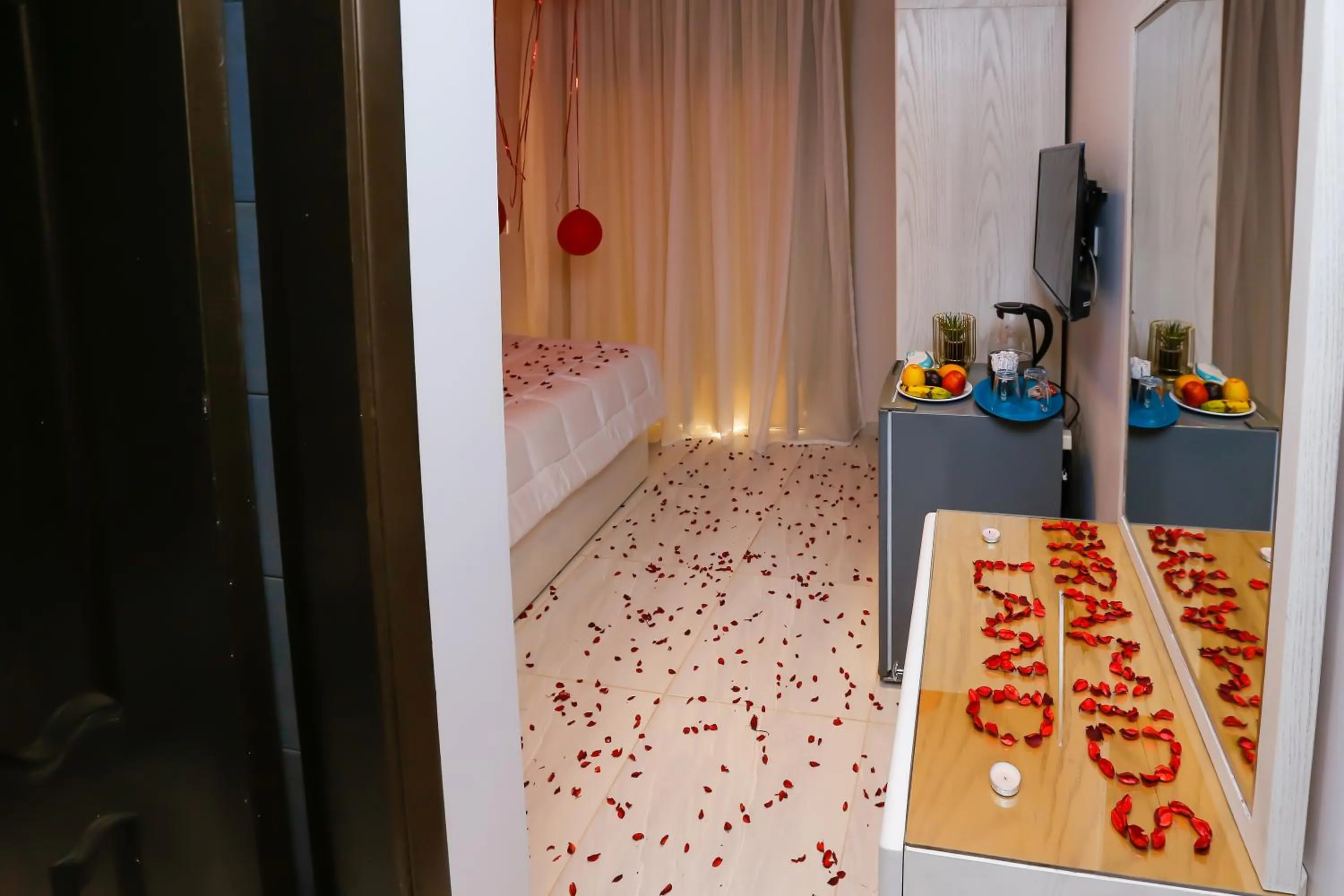 Bed in Pyramids Land Hotel