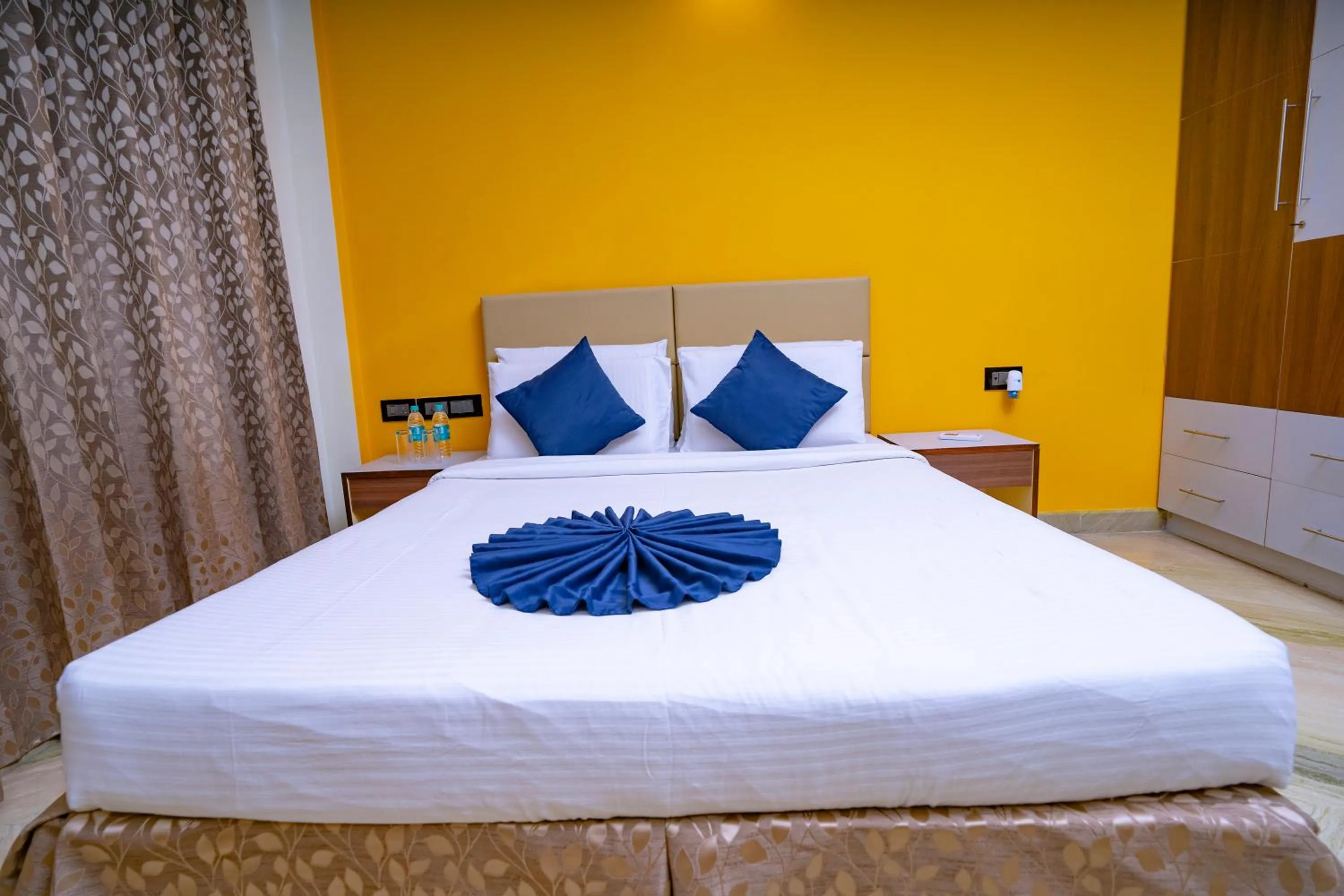 Bed in SS Mystic Apartotel