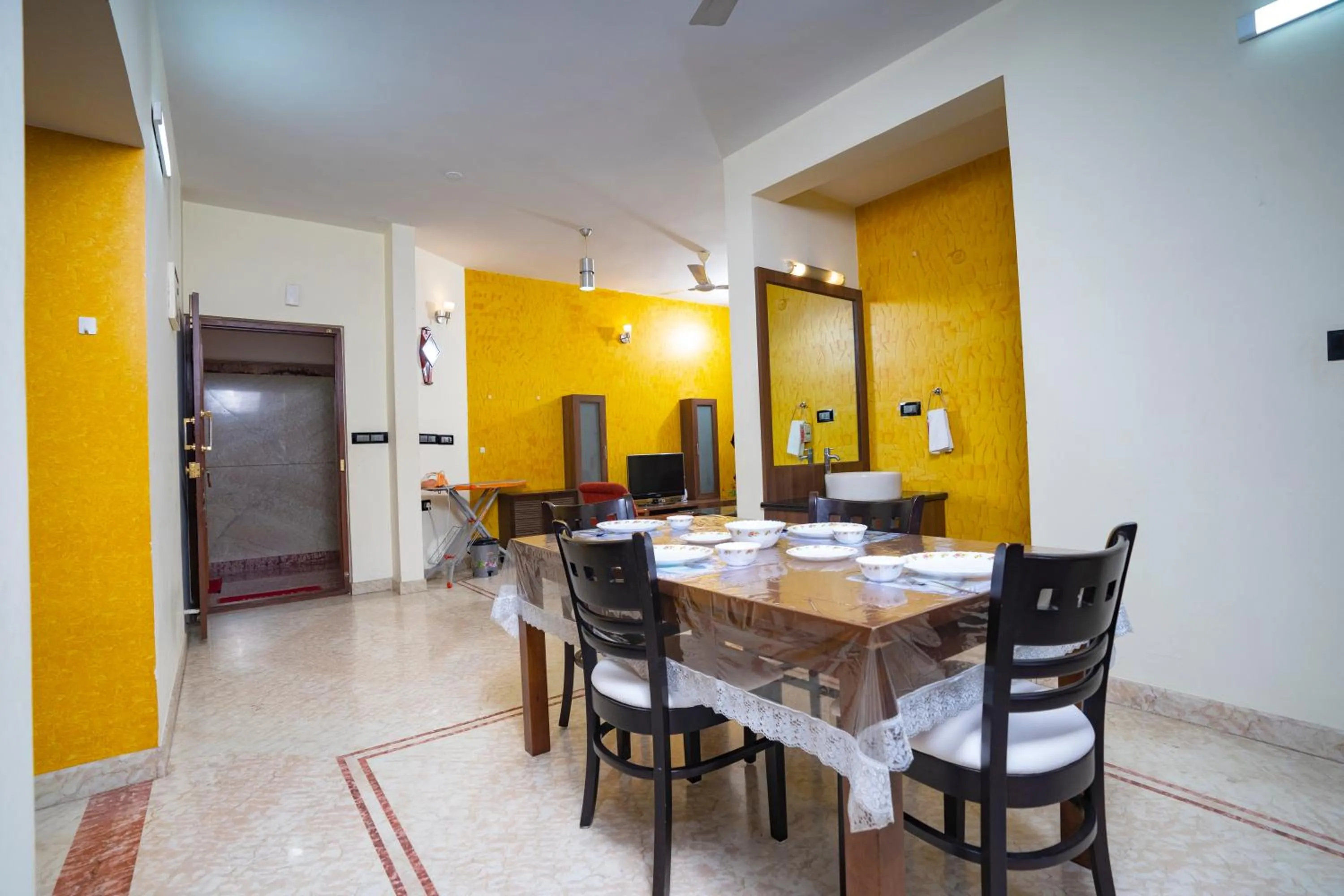 Dining area in SS Mystic Apartotel