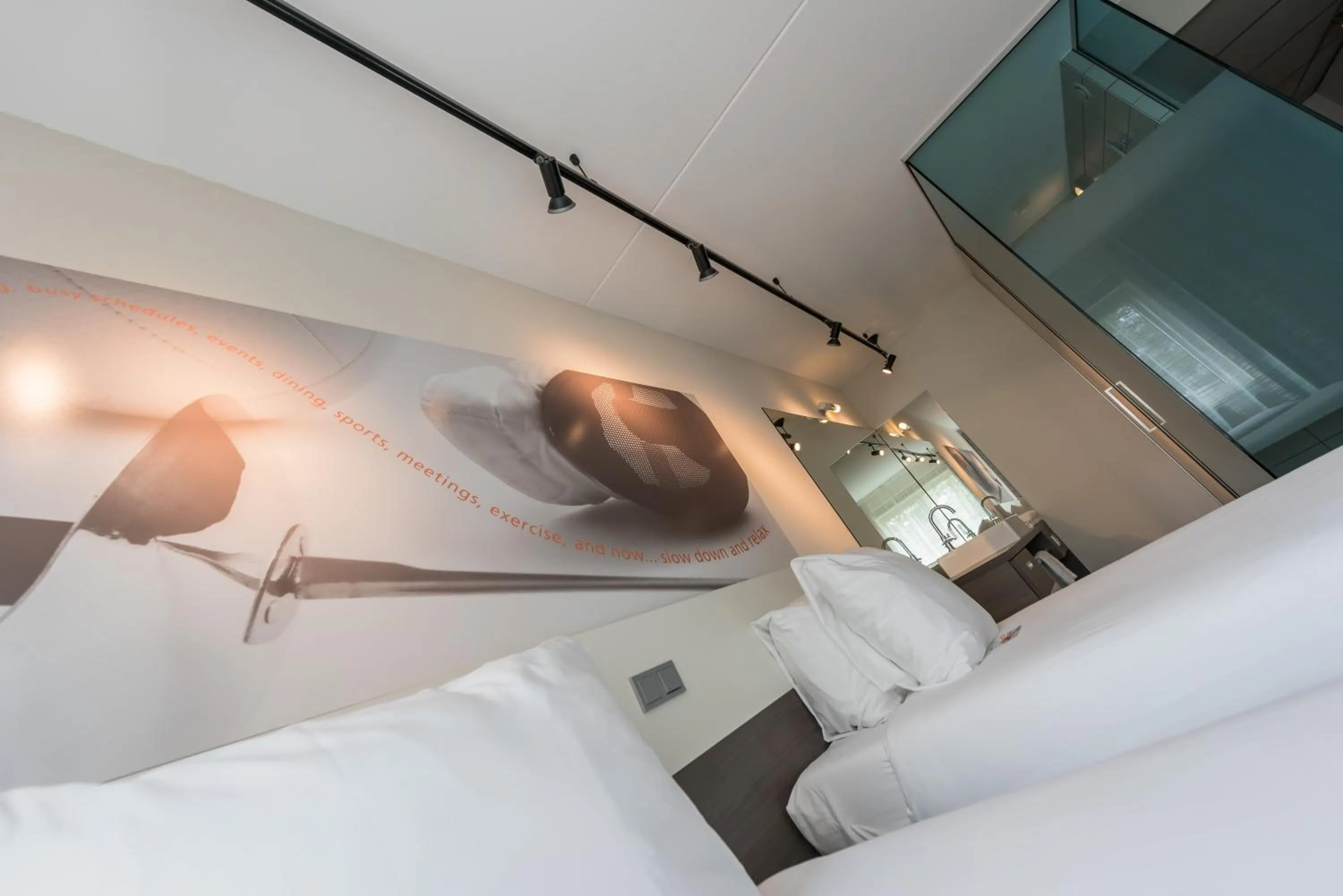 Photo of the whole room, Bed in Hotel Papendal