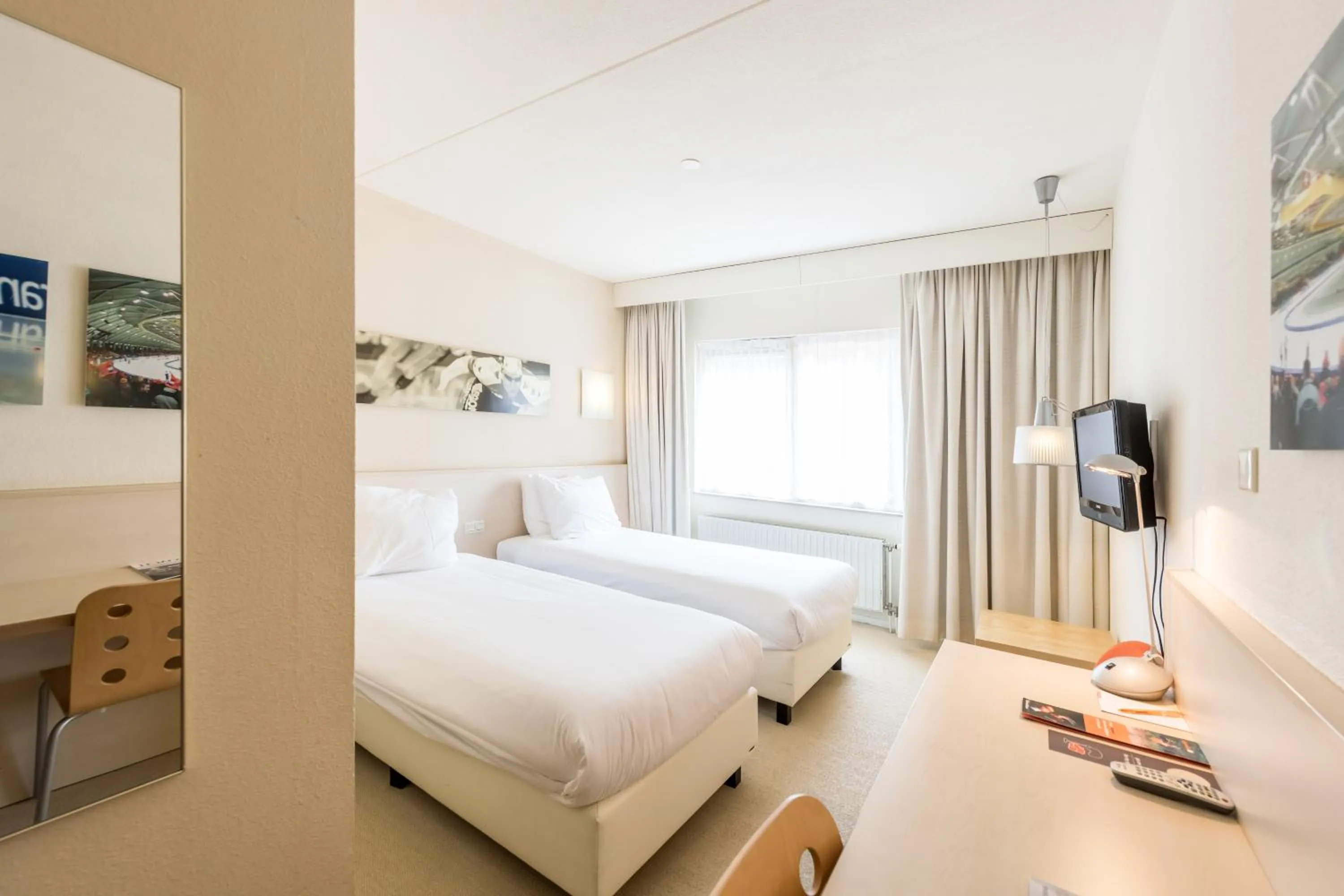 Photo of the whole room, Bed in Hotel Papendal