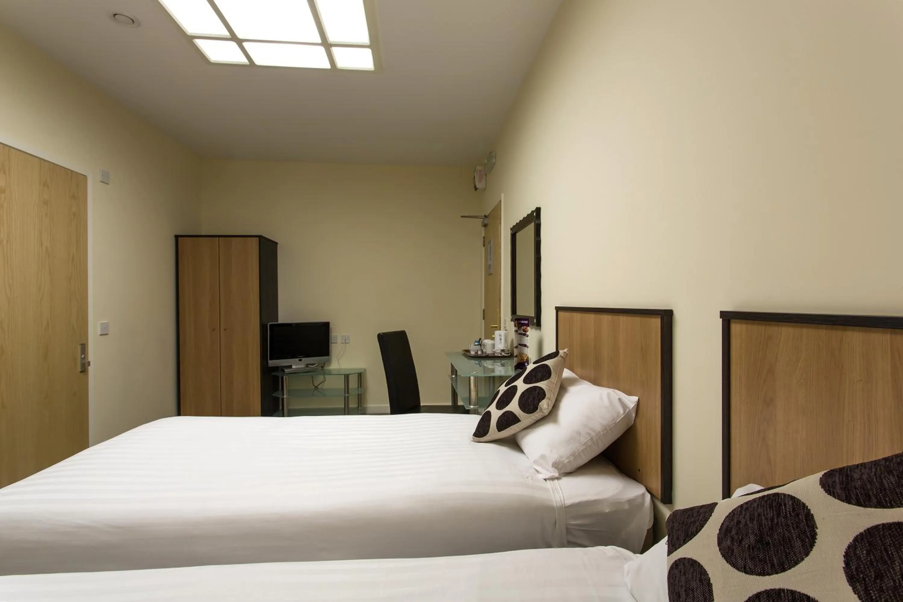 Bed in Britannia Hotel Leeds