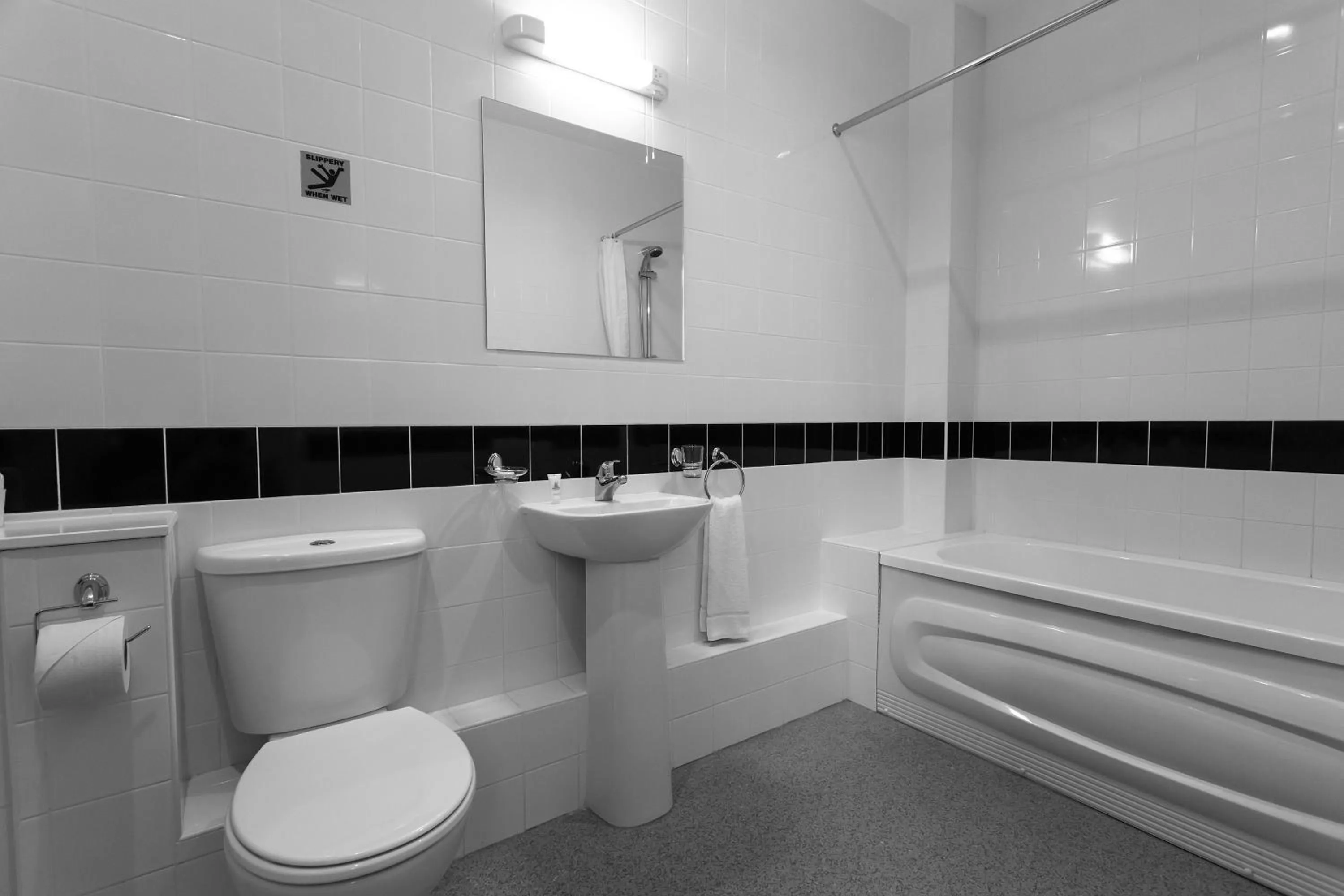 Shower in Britannia Hotel Leeds