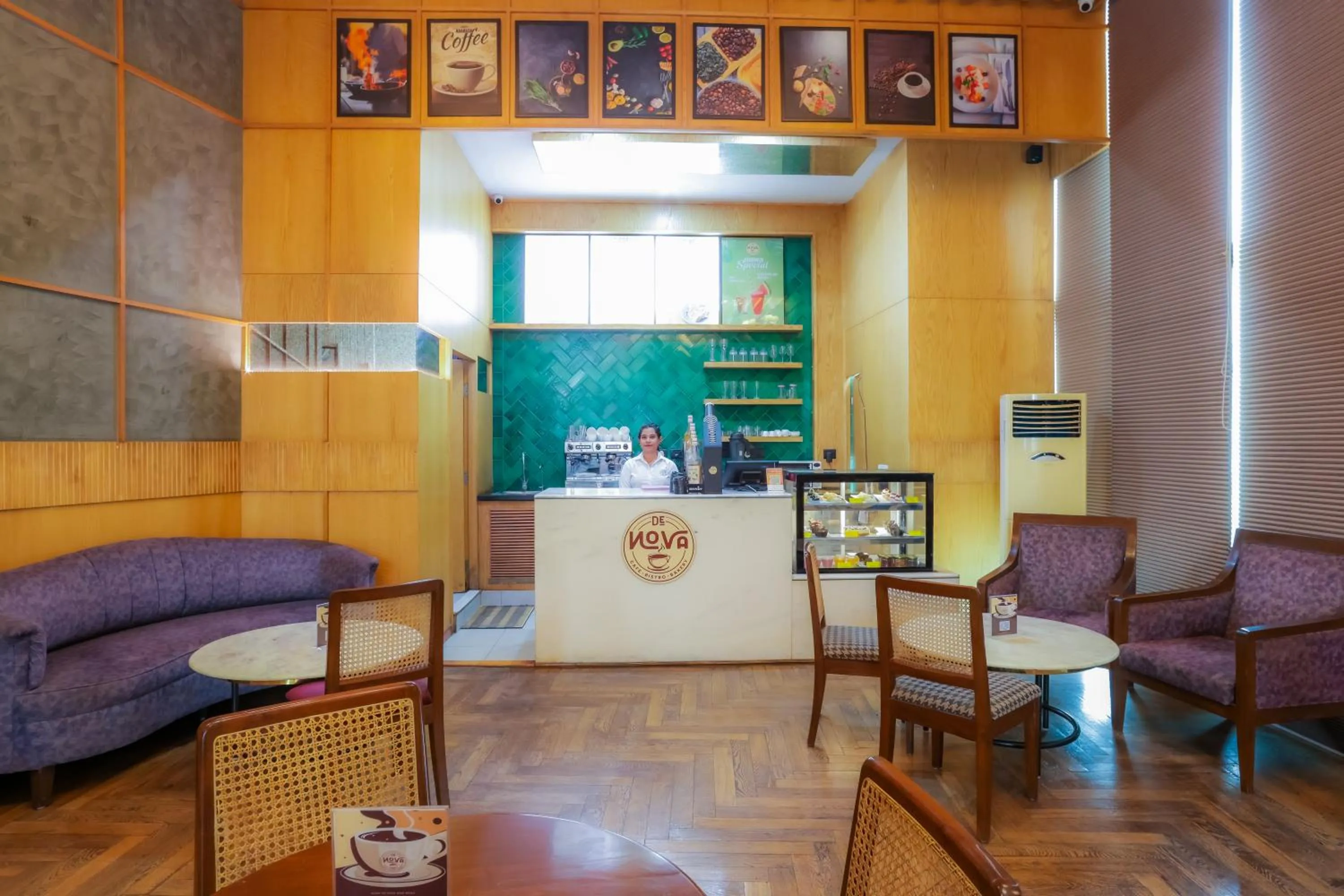 Coffee/tea facilities in Hotel Livbox at Supernova