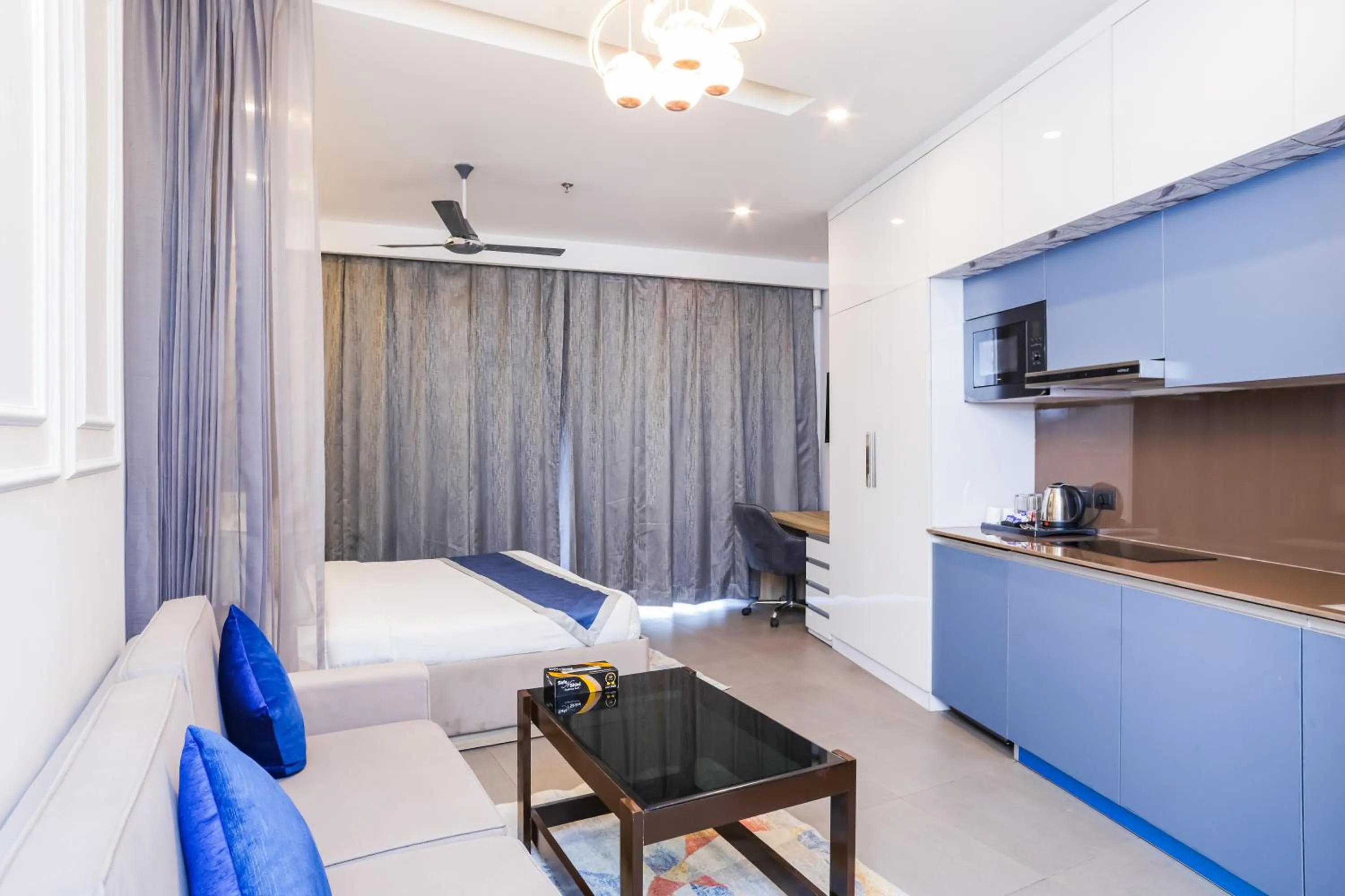 Bedroom in Hotel Livbox at Supernova