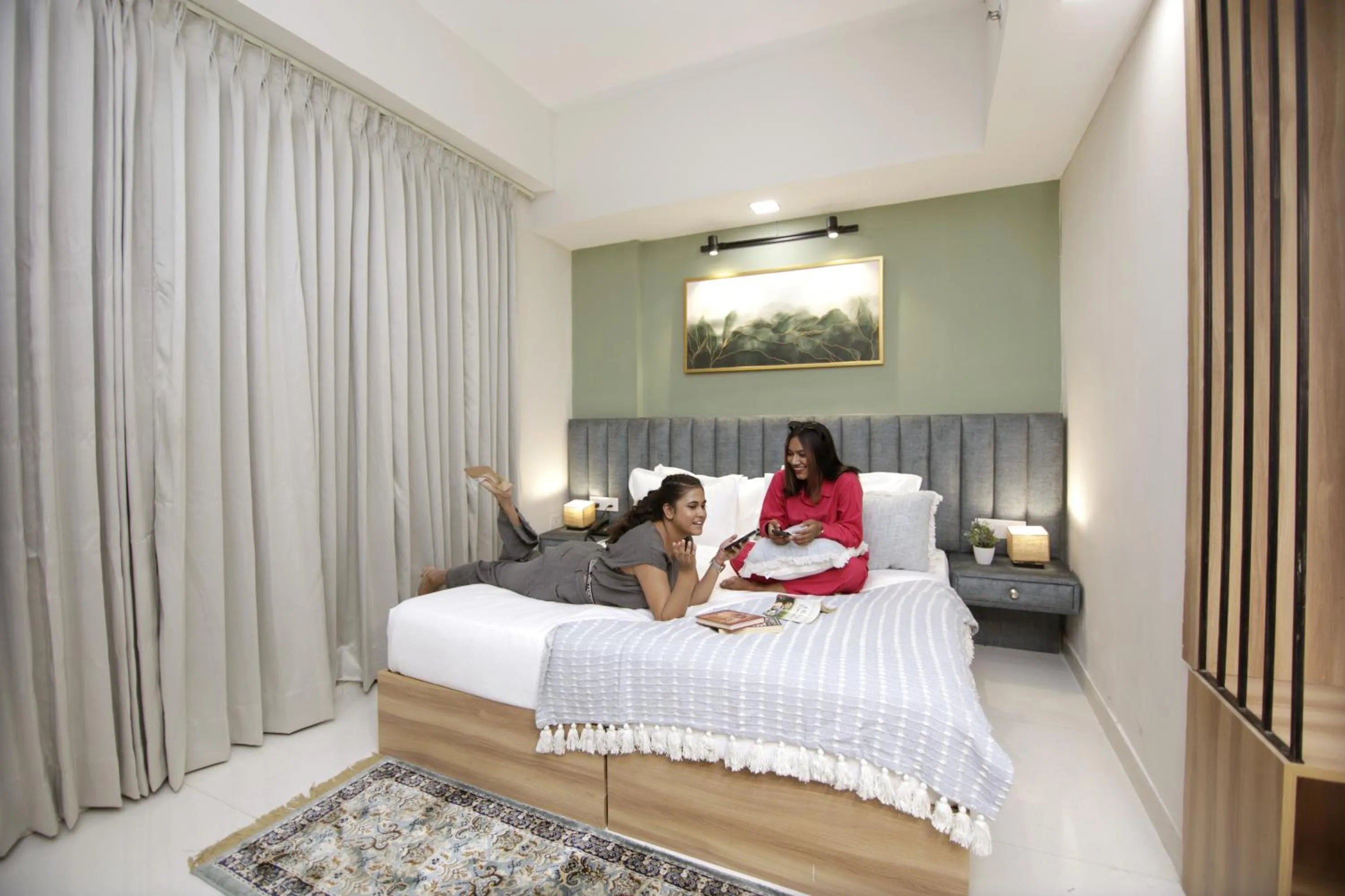 Bed in Saltstayz Premier - Golf Course Extension Road