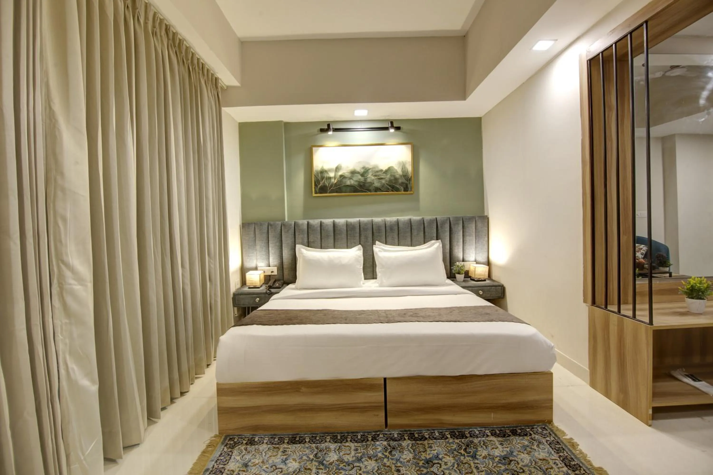 Bed in Saltstayz Premier - Golf Course Extension Road