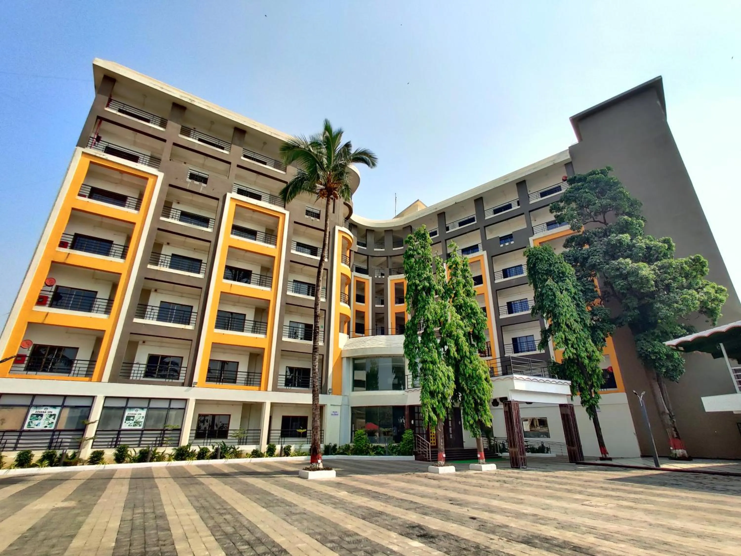 Property building in Golden Chariot Hotel Daman