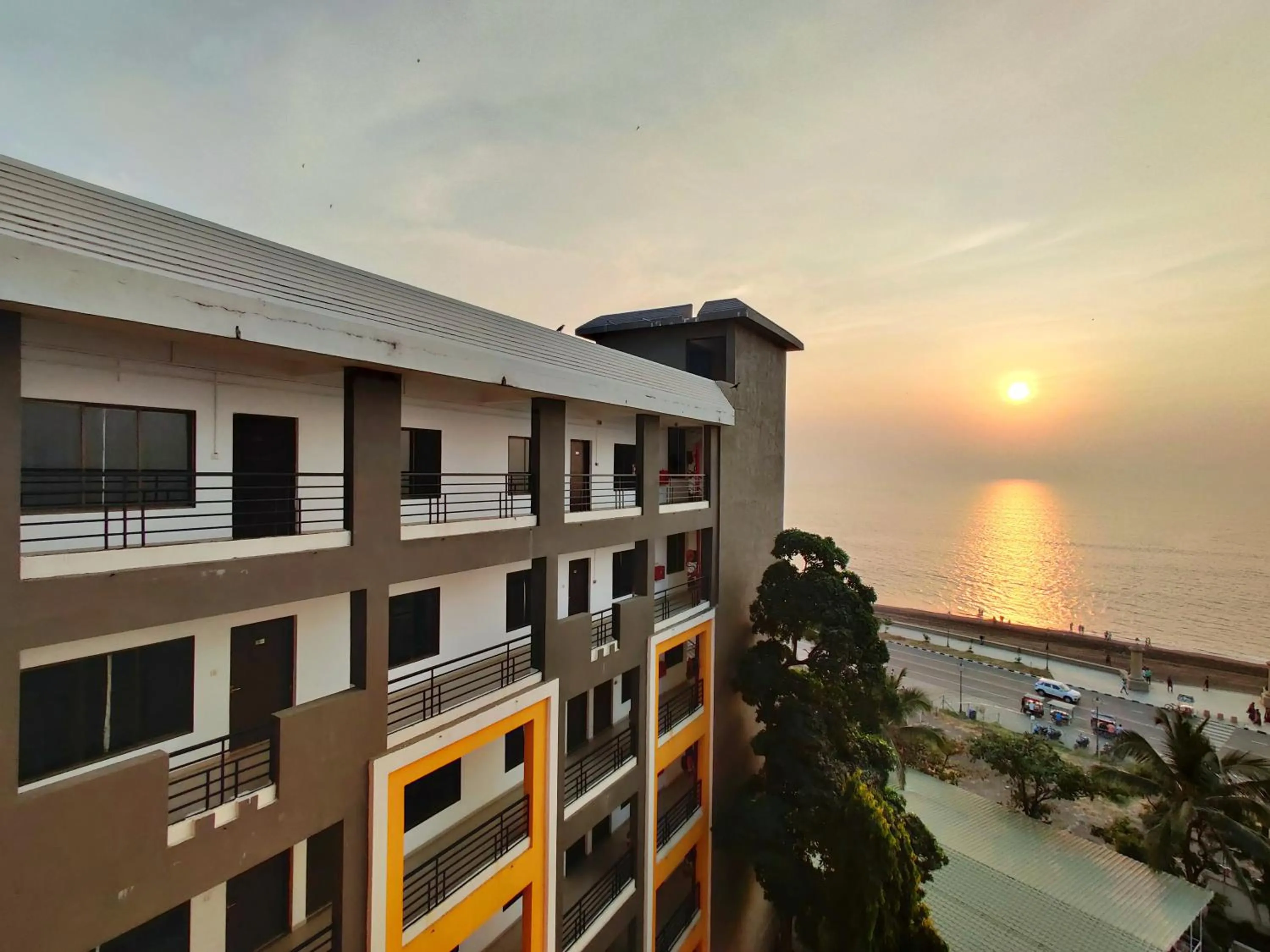 Sunset in Golden Chariot Hotel Daman