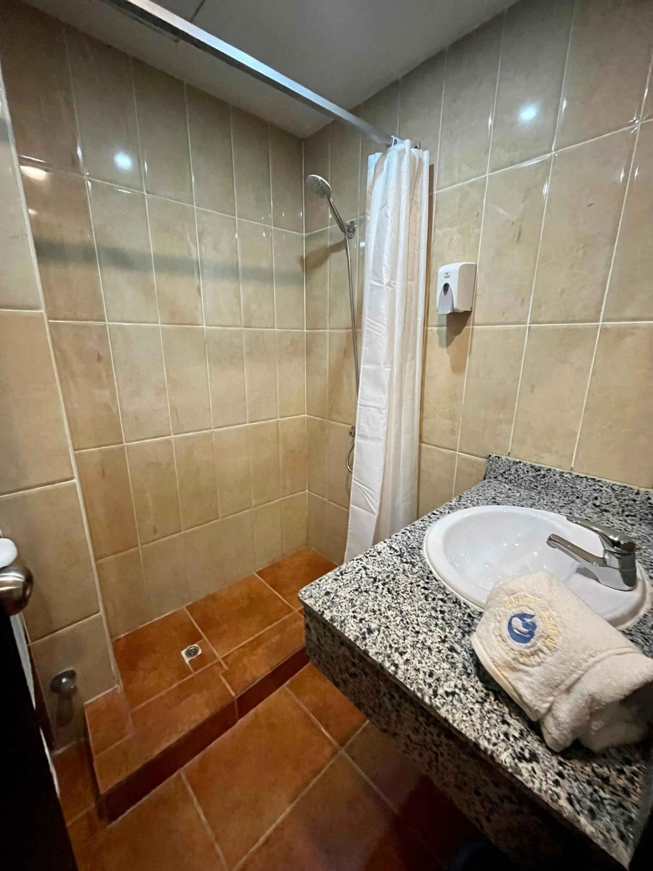 Shower in Star House Hotel