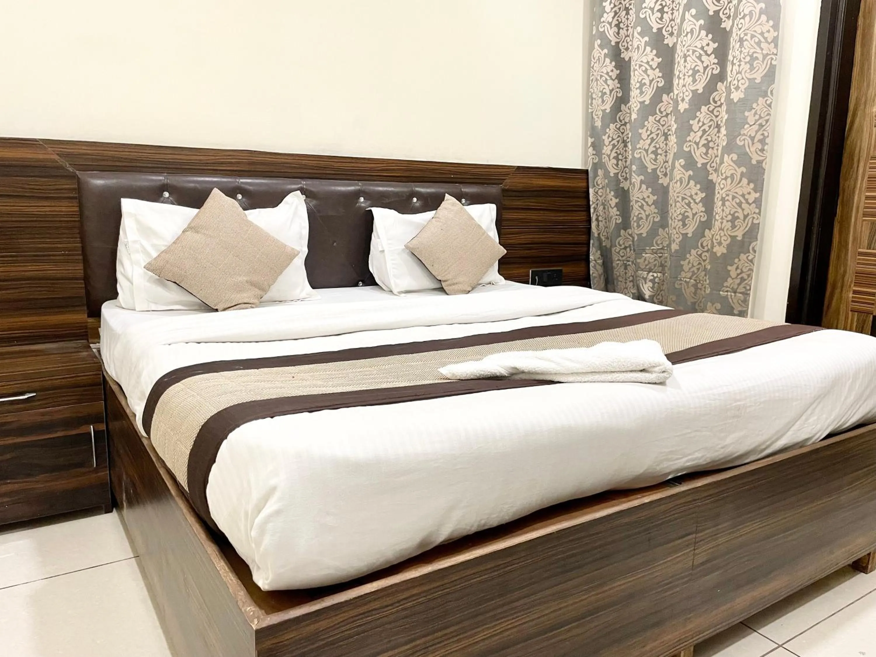 Bed in The Grand Suite-70