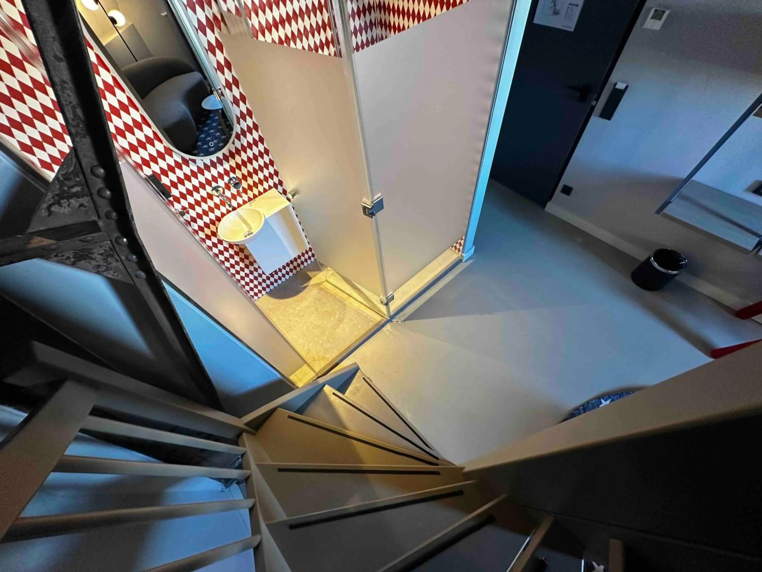 Bathroom in City Hotel Rembrandt Square - Just renovated