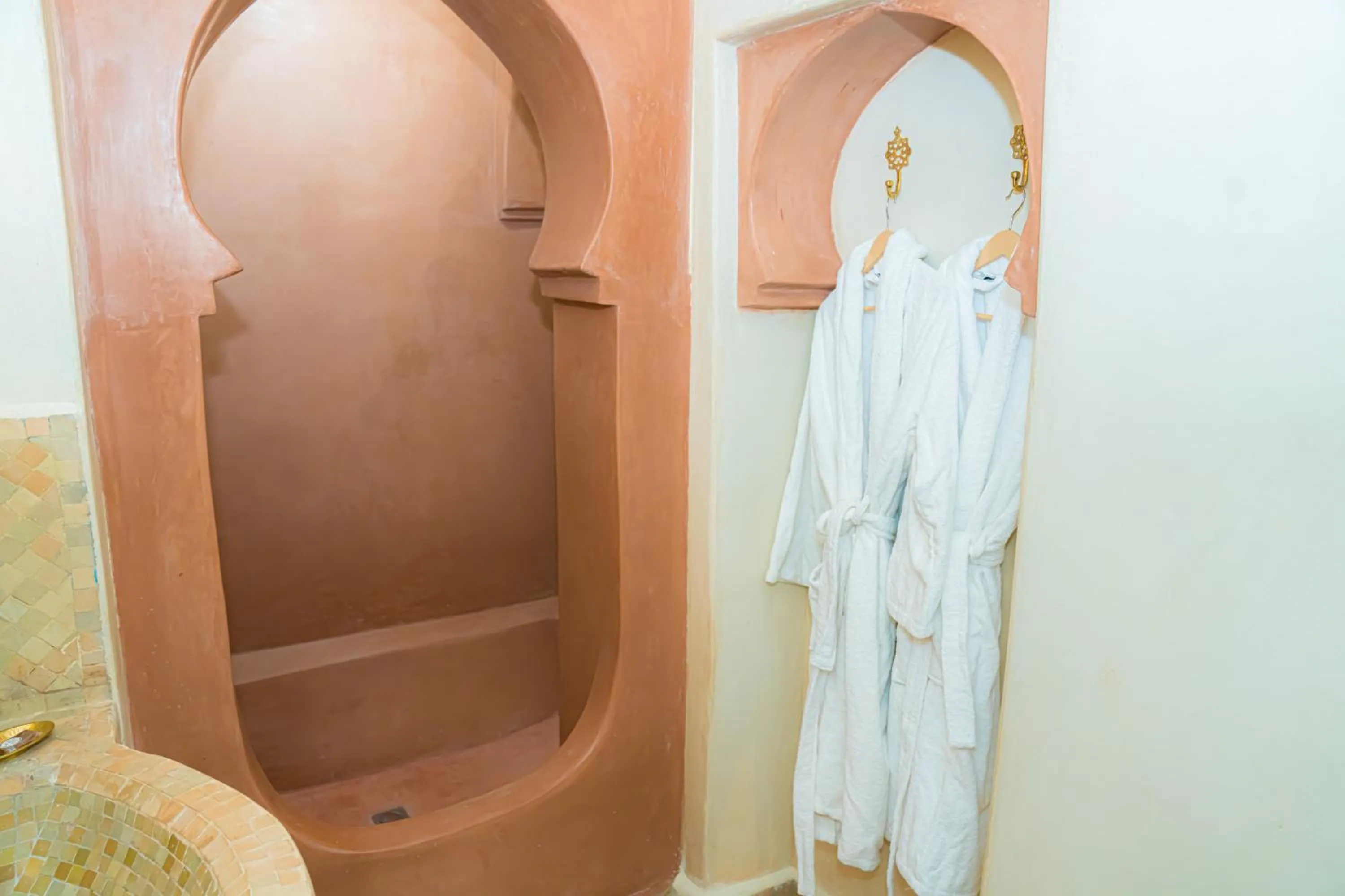 Bath in Riad Dar Zaouia