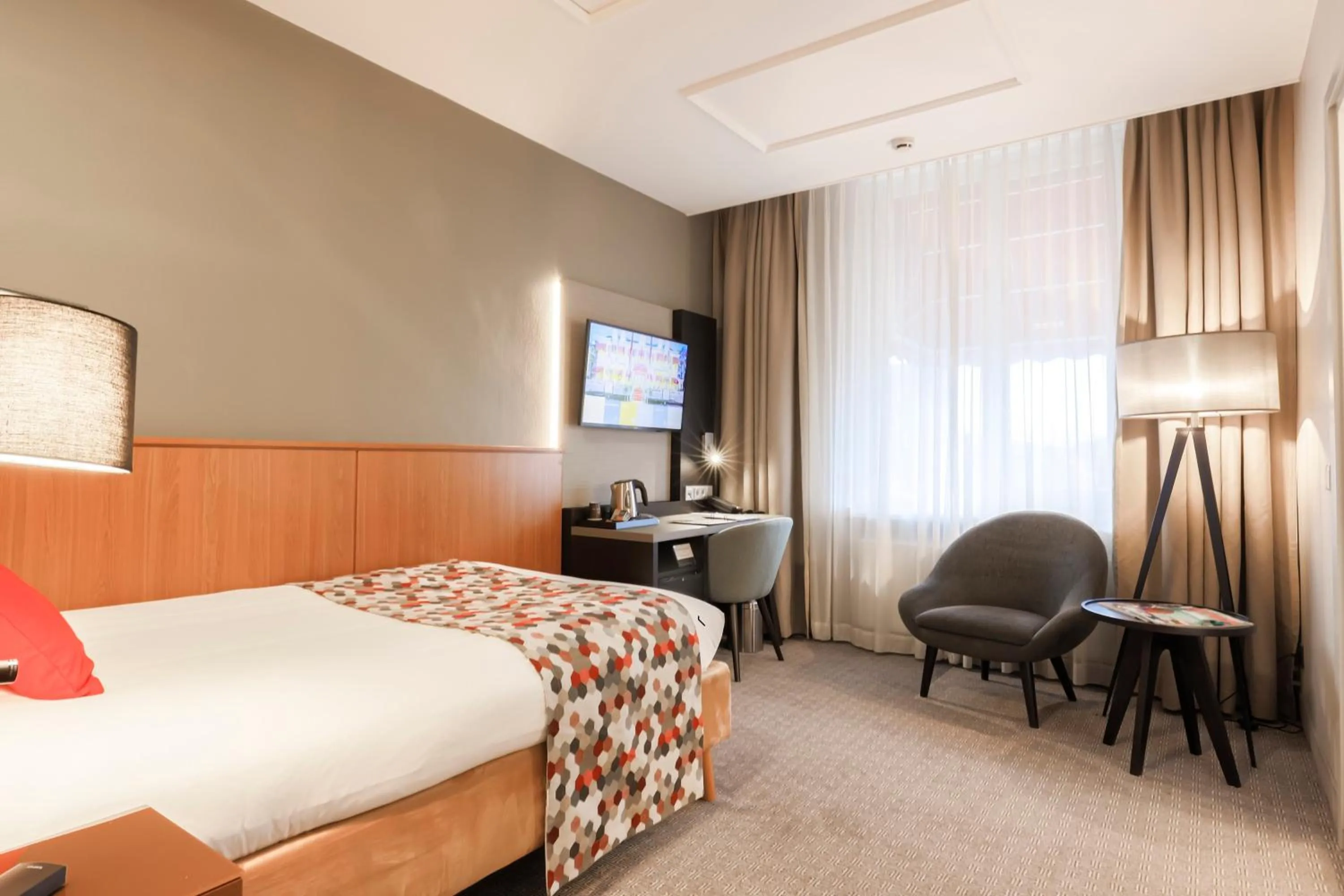 Bedroom, Bed in Bilderberg Grand Hotel Wientjes