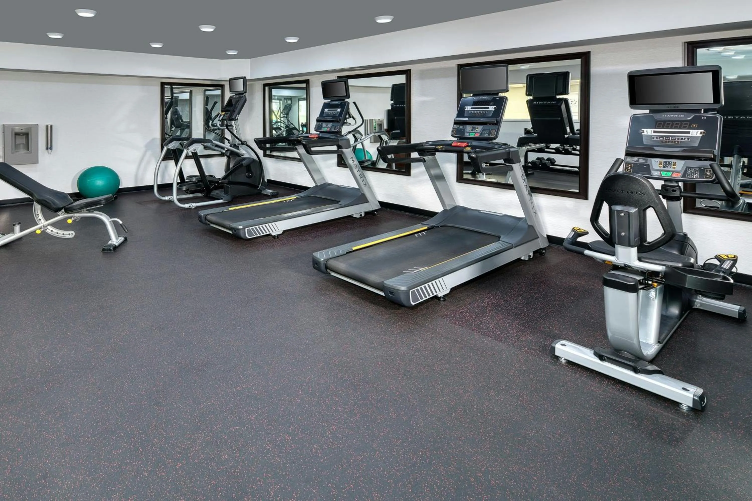 Fitness centre/facilities in TownePlace Suites by Marriott Red Deer