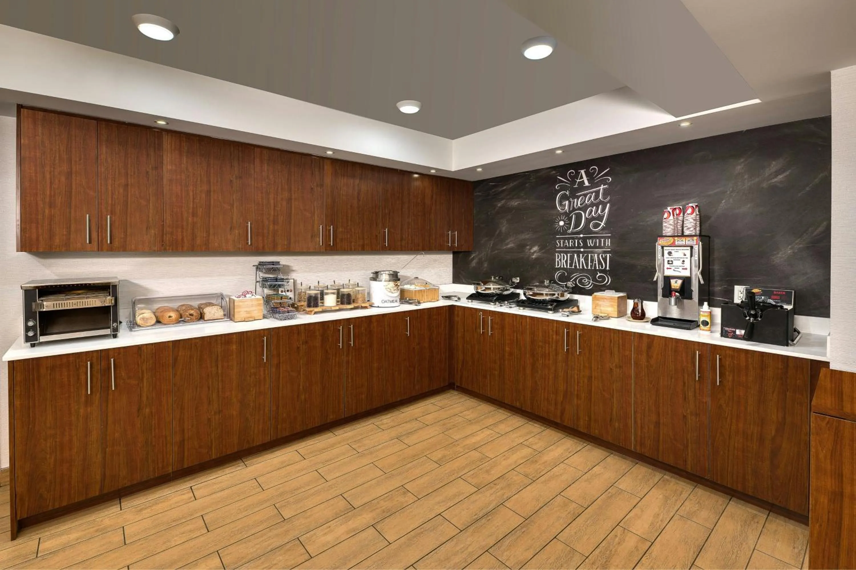 Breakfast in TownePlace Suites by Marriott Red Deer