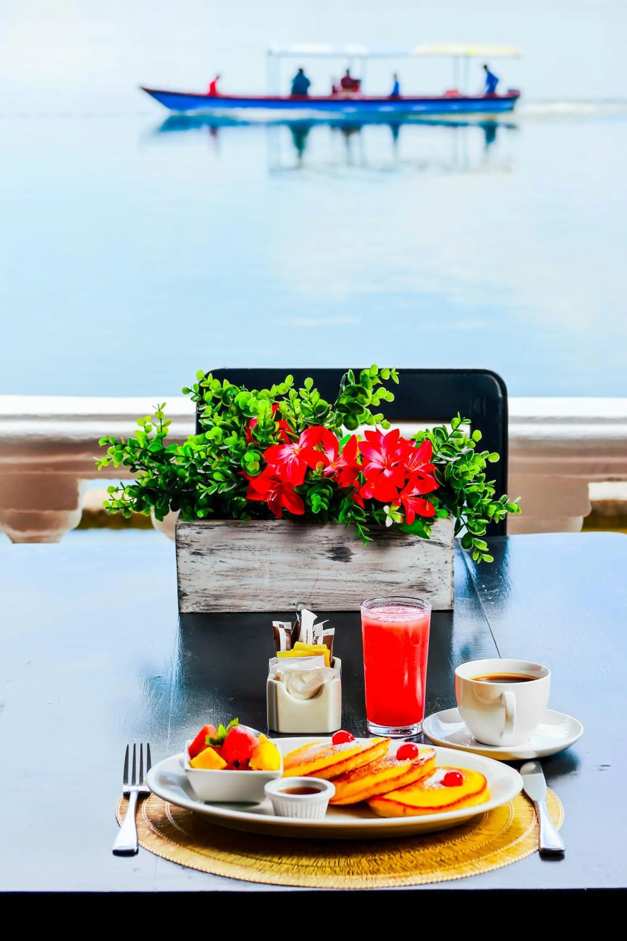 Breakfast in Hotel Villa del Lago