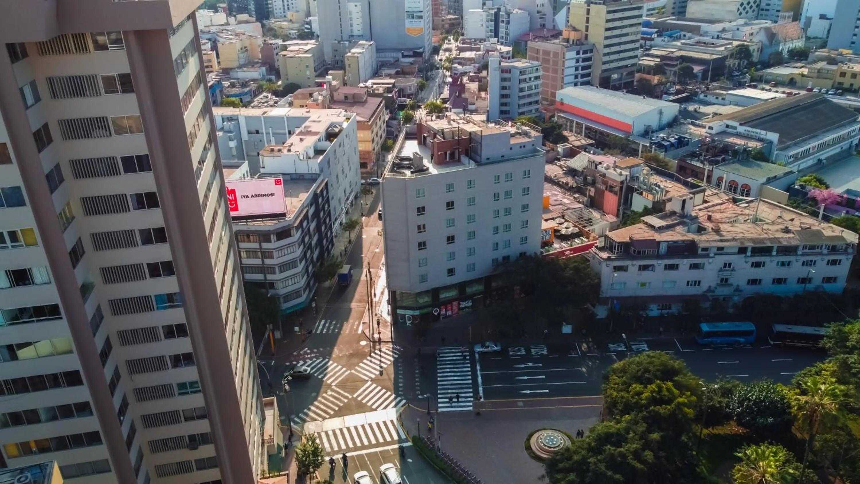 Property building in MIRAFLORES CITY HOTEL