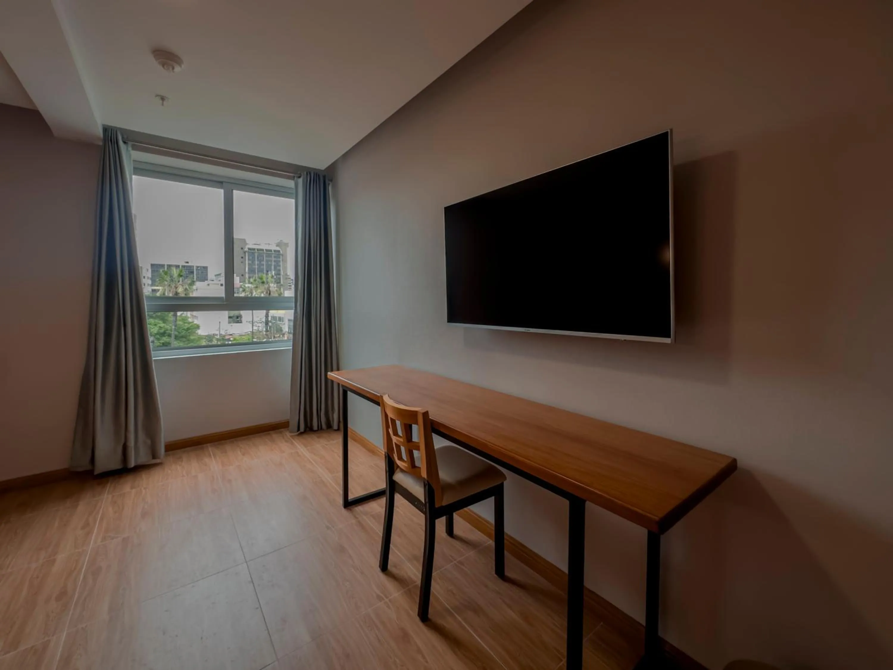 City view in MIRAFLORES CITY HOTEL