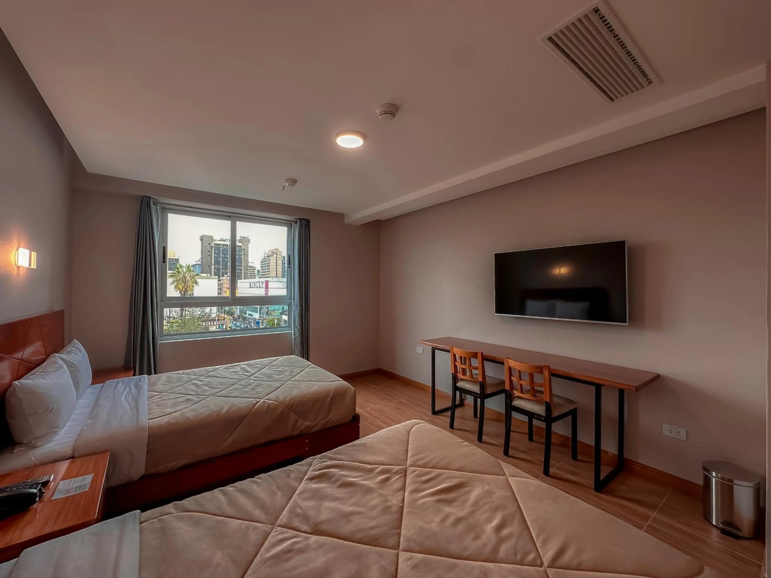 Bedroom, Bed in MIRAFLORES CITY HOTEL