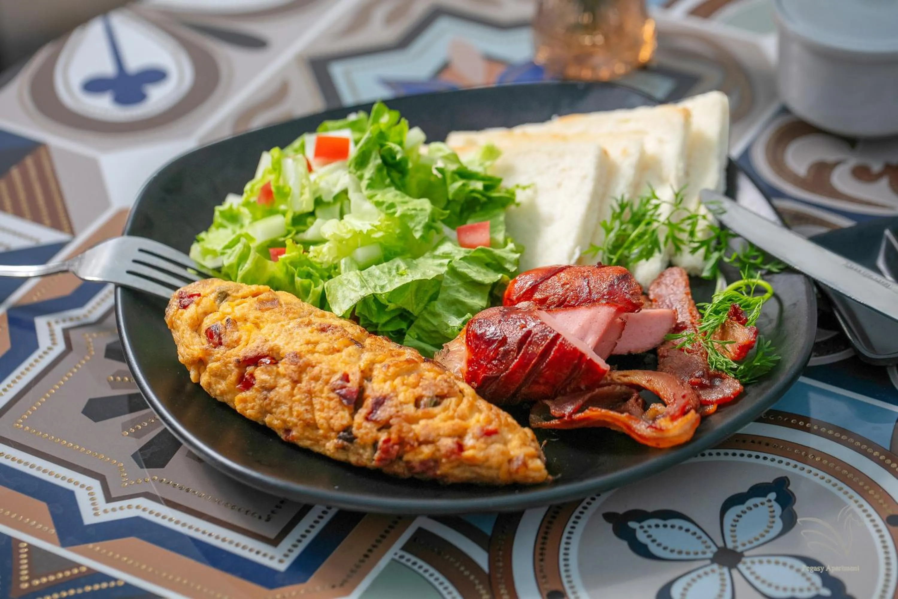 Restaurant/places to eat in Pegasy Apartments & Travel