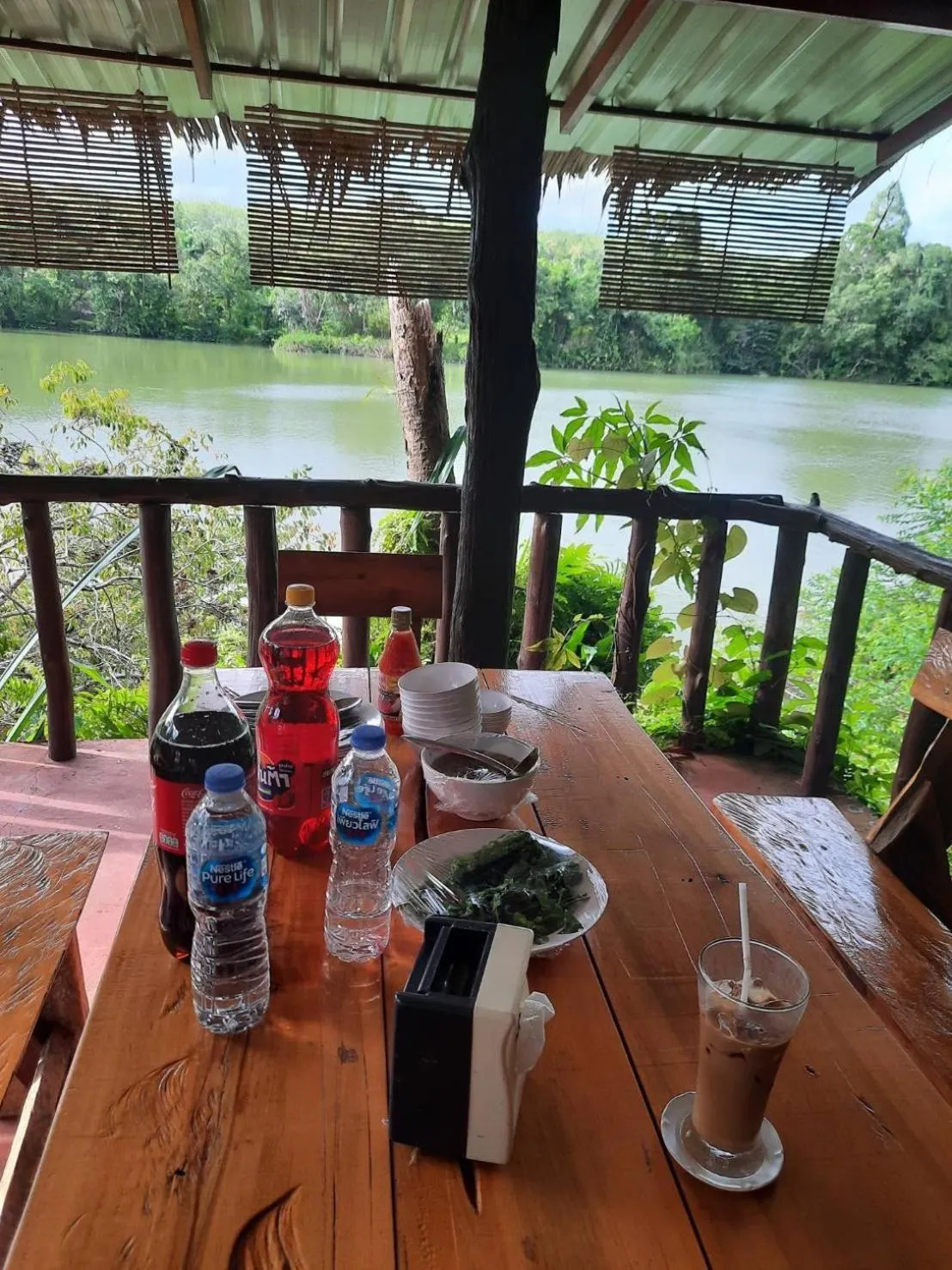 Restaurant/places to eat in Sawasdee Lagoon Camping & Restaurant